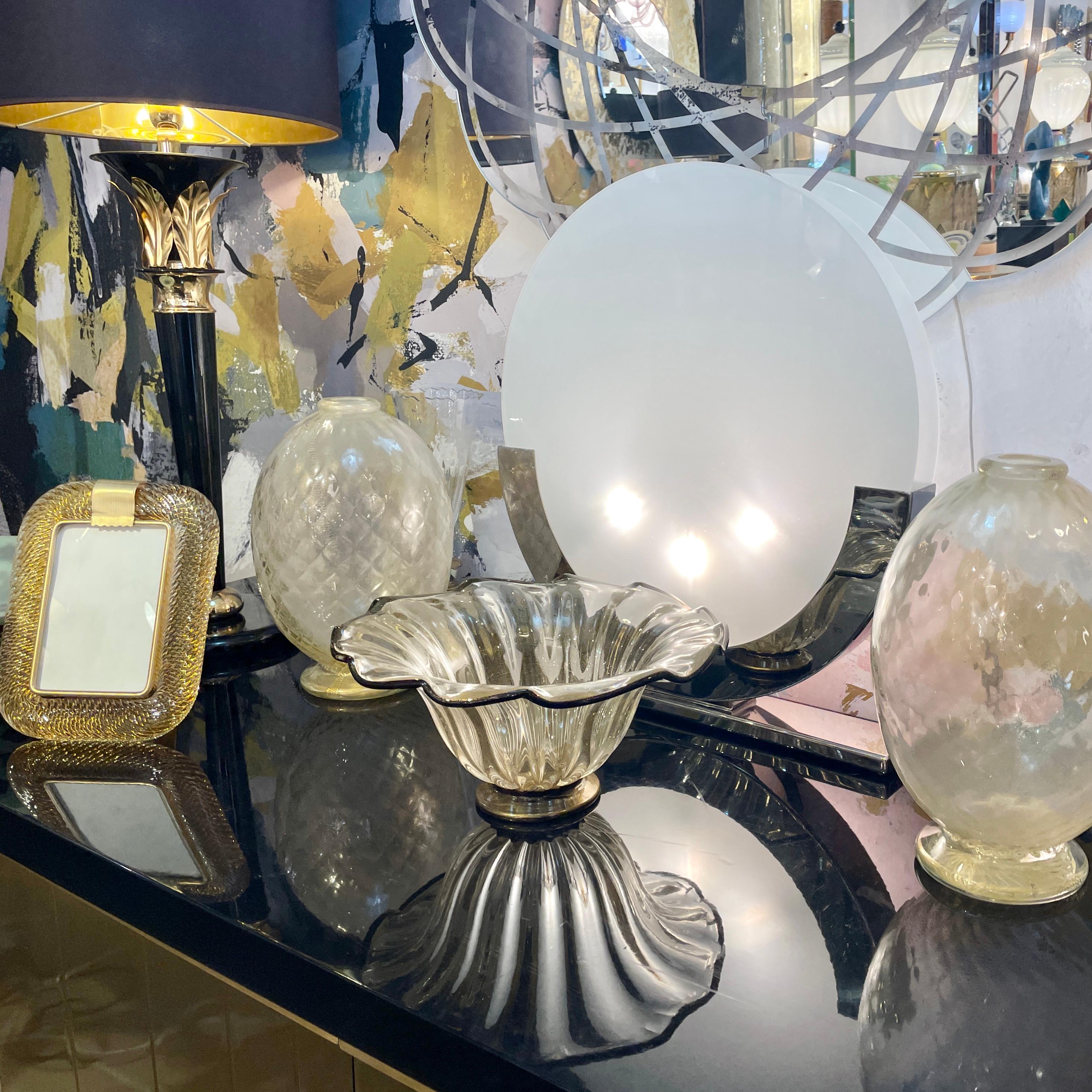 Late 20th Century Giannella Ventura Italian Art-Deco Design White Chrome Modern Round Table Lamp