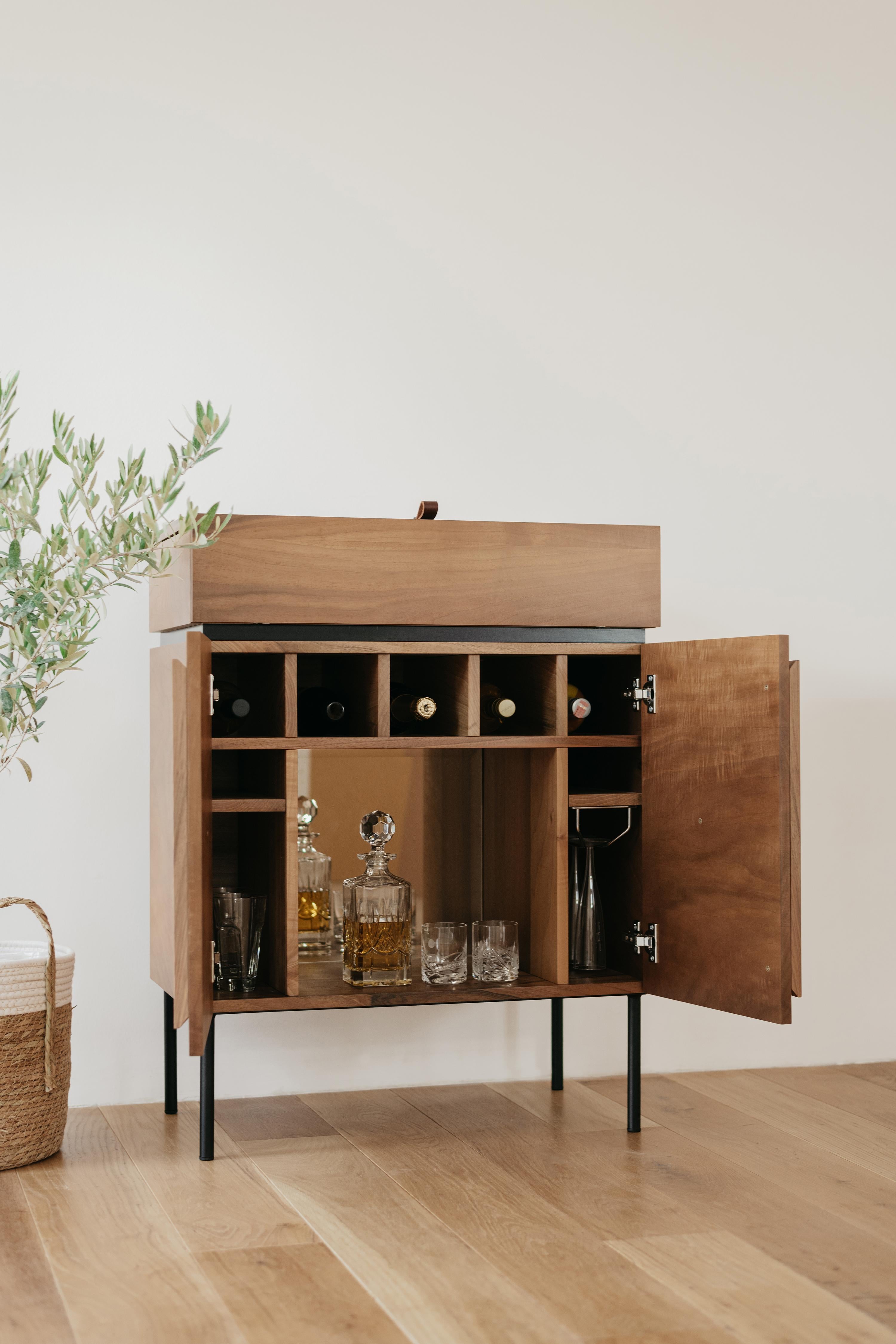 GIANNI Bar Cabinet
Elegant and highly decorative bar cabinet with the 60’s retro modern spirit.  With a lot of luxurious details and enough space to rack your favorite wines and liquors. The top part of the cabinet is perfect for serving your drinks