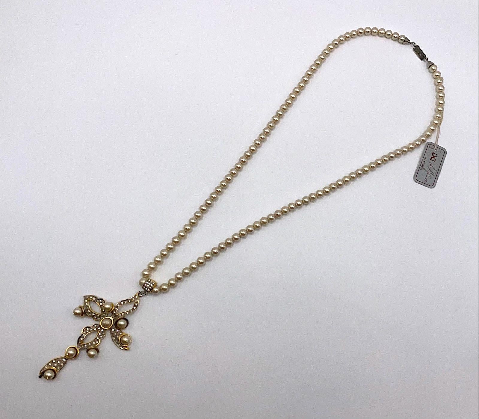 Gianni De Liguoro 1980s Gold, Rhinestone &  Pearl Cross Pendant Necklace 7