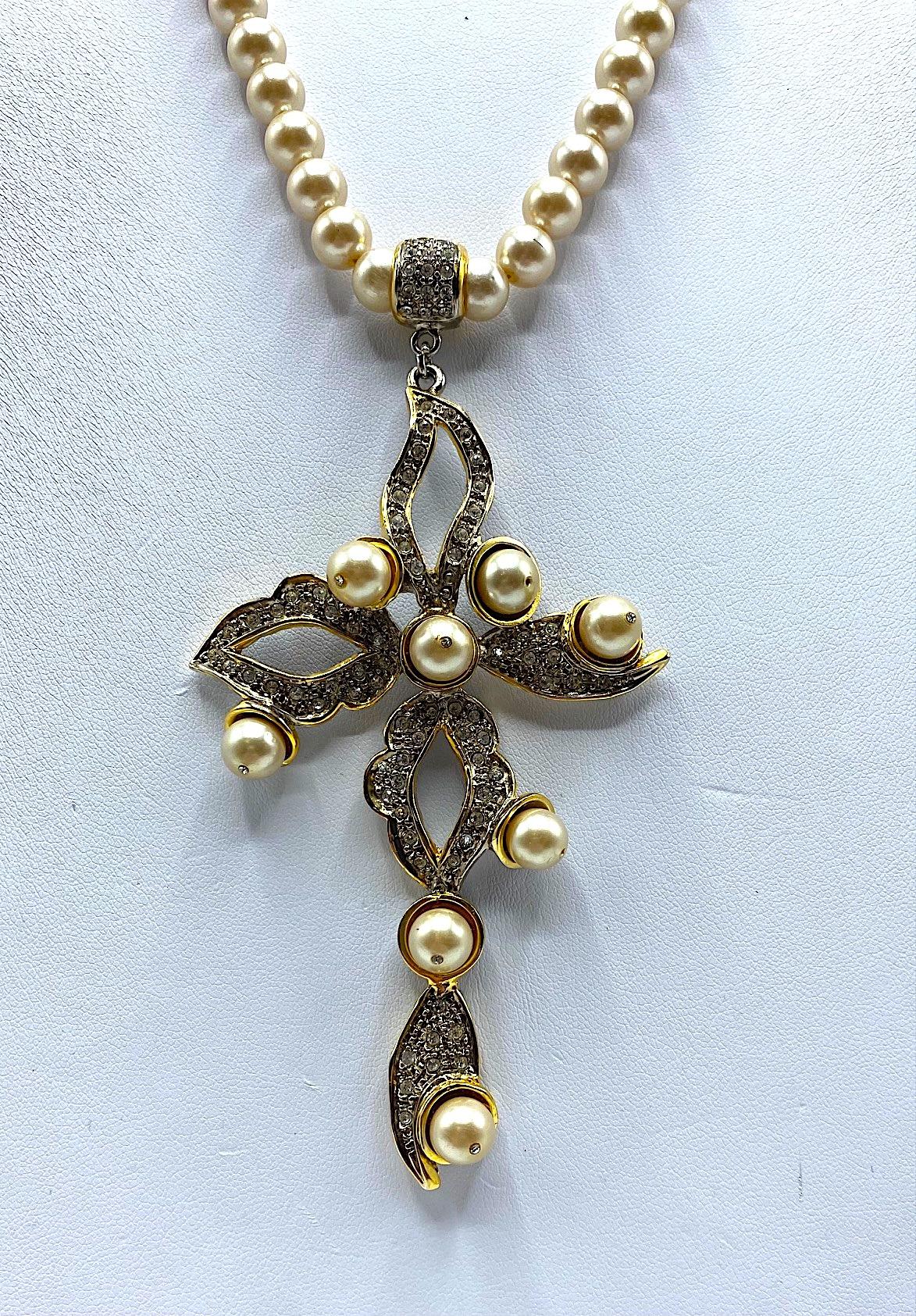 Round Cut Gianni De Liguoro 1980s Gold, Rhinestone &  Pearl Cross Pendant Necklace