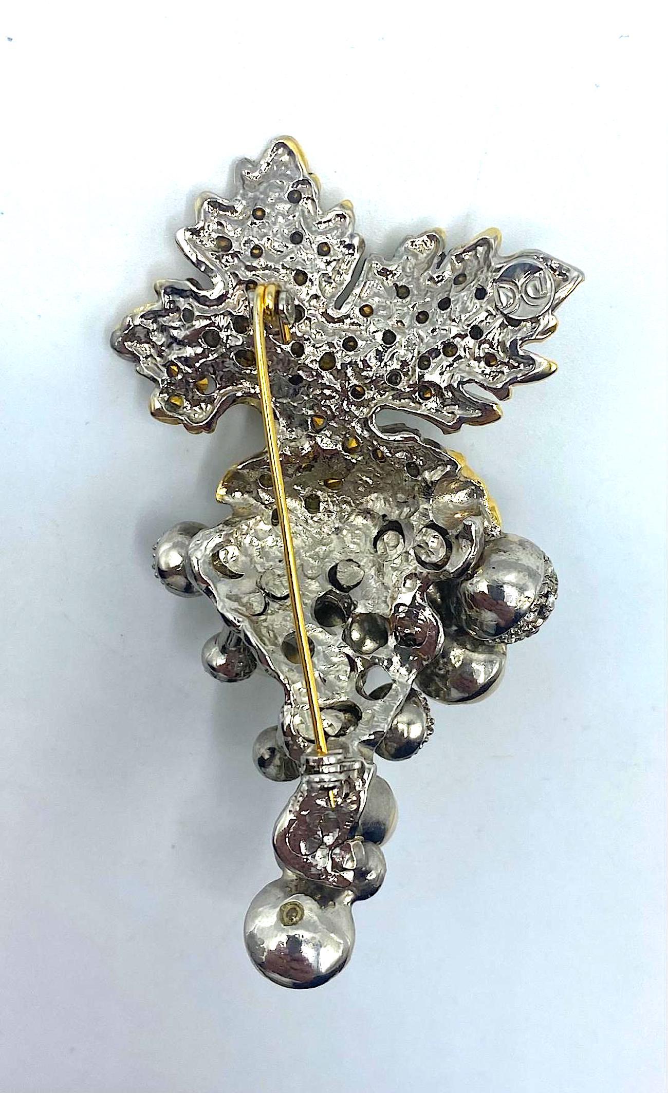 Women's Gianni De Liguoro 1980s Silver & Gold Pearl & Rhinestone Grape Cluster Brooch 