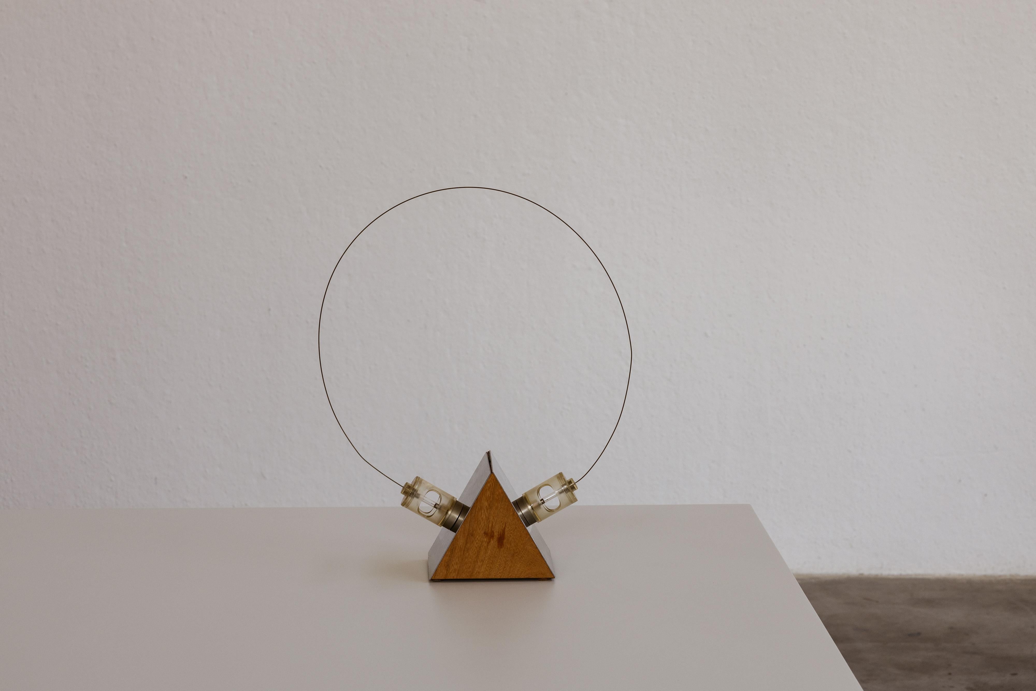 Gianni Gamberini & Gruppo A.R.D.I.T.I. “B.T.” table lamp for Nucleo Sormani, metal and wood, 1971.

This extraordinary 