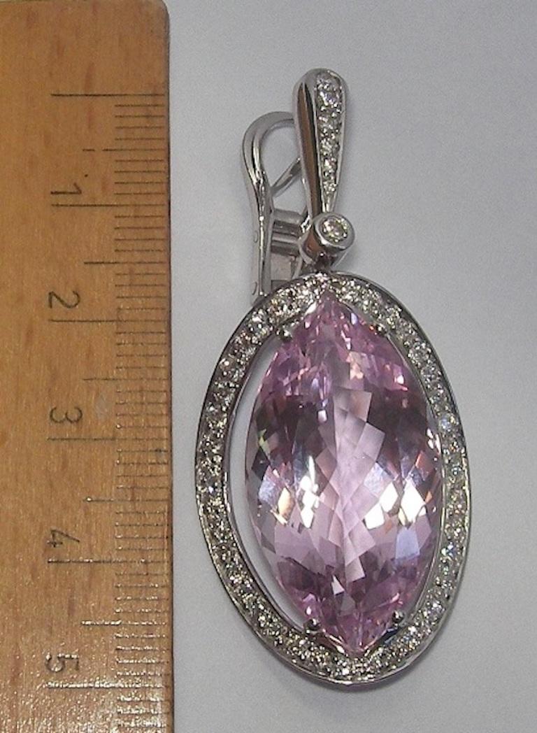 Gianni Lazzaro Orecchini a goccia con diamanti in oro bianco 18 carati con kunzite da 52 carati In condizioni Nuovo in vendita a Genève, GE