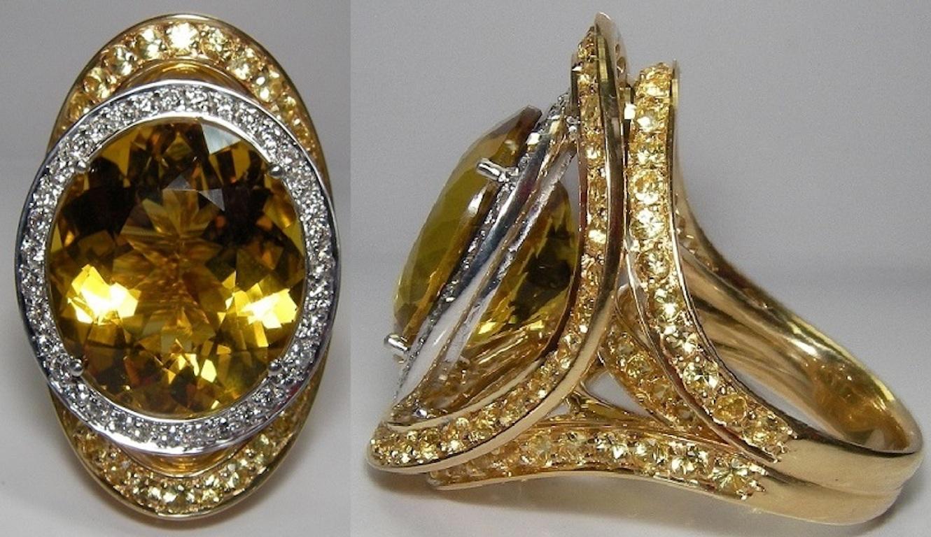 Modern Gianni Lazzaro Rare Yellow Sapphire 12.13 Ct Beryl Diamond Yellow 18K Gold Ring For Sale