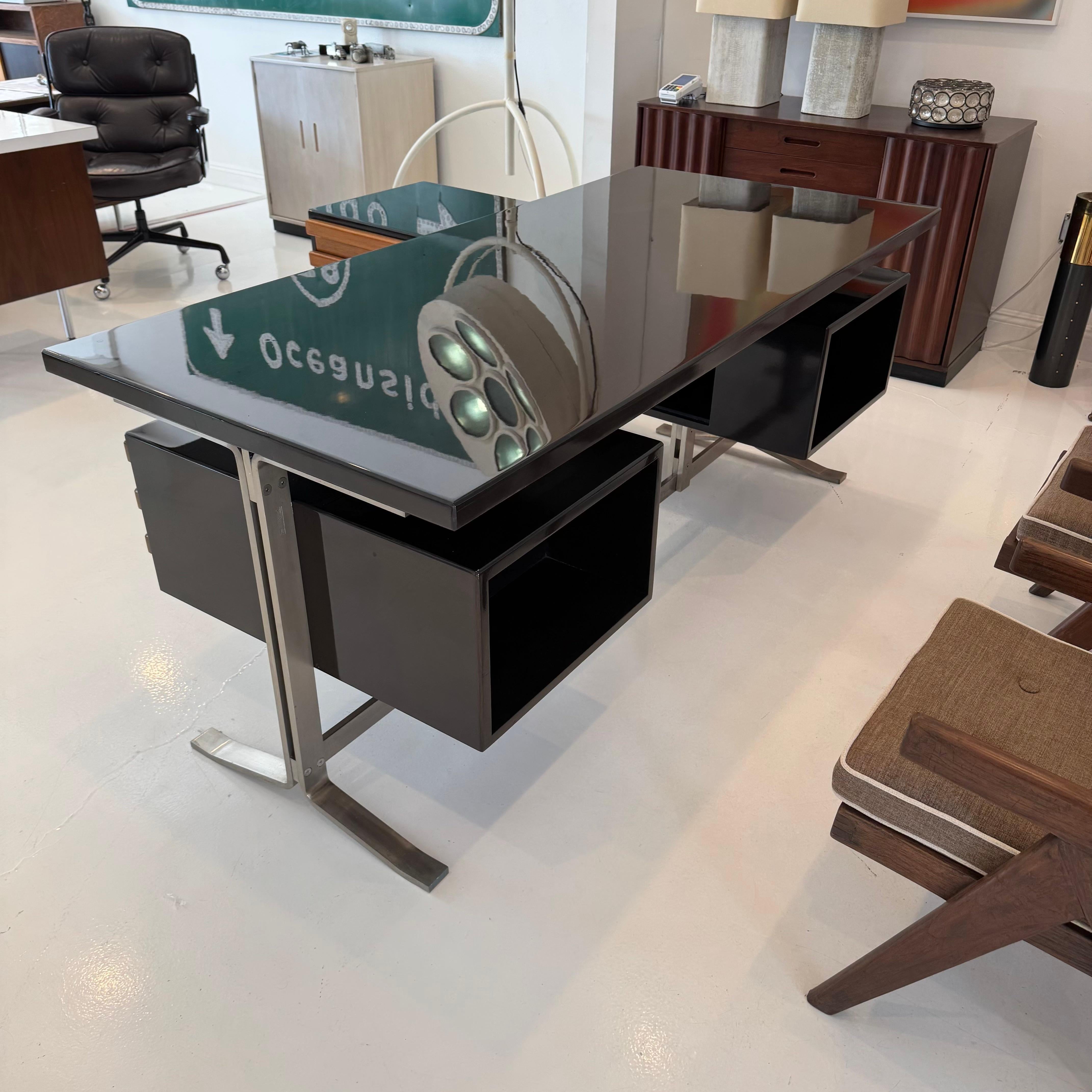 Italian Gianni Moscatelli Desk for Formanova, 1979 Italy For Sale