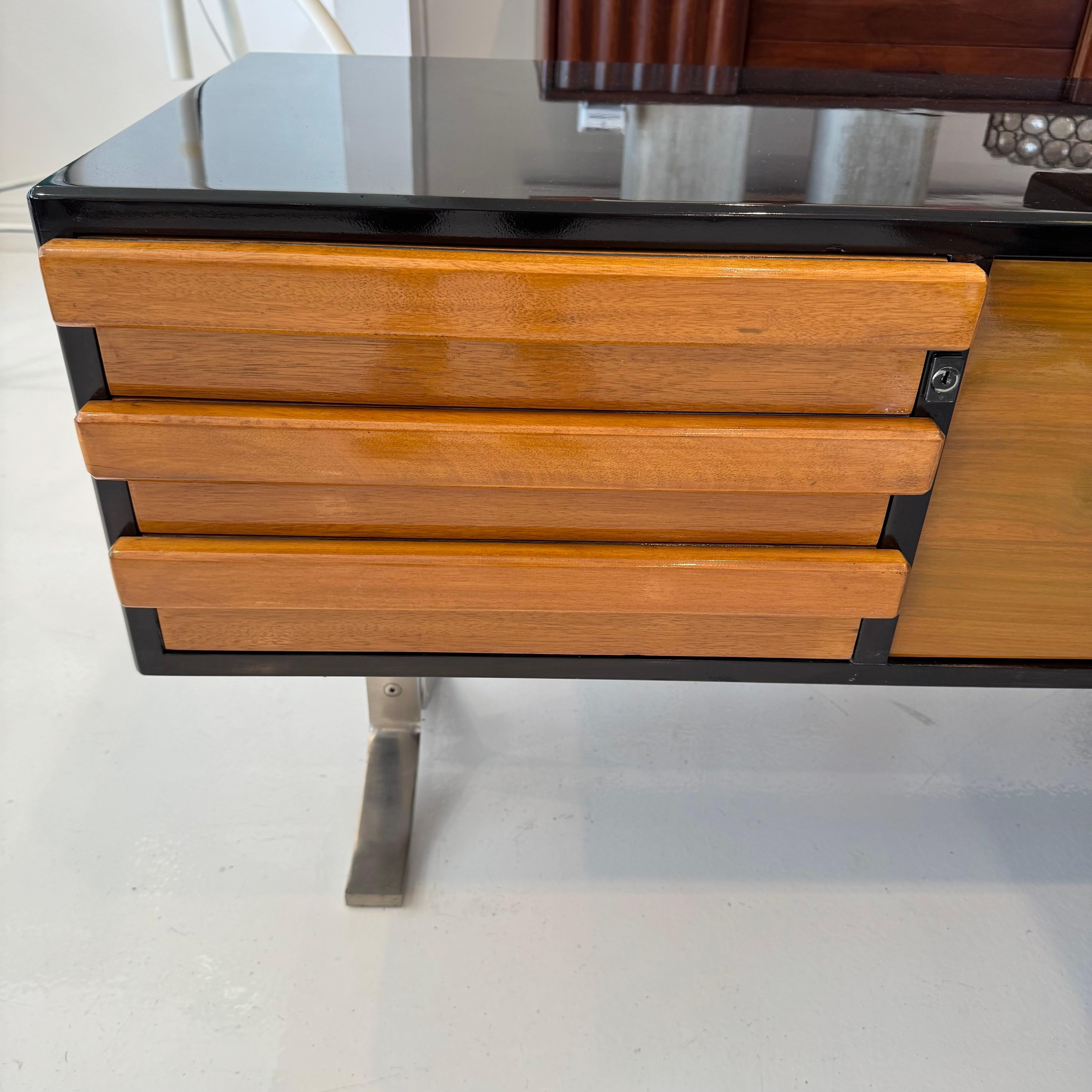 Gianni Moscatelli Desk for Formanova, 1979 Italy For Sale 2