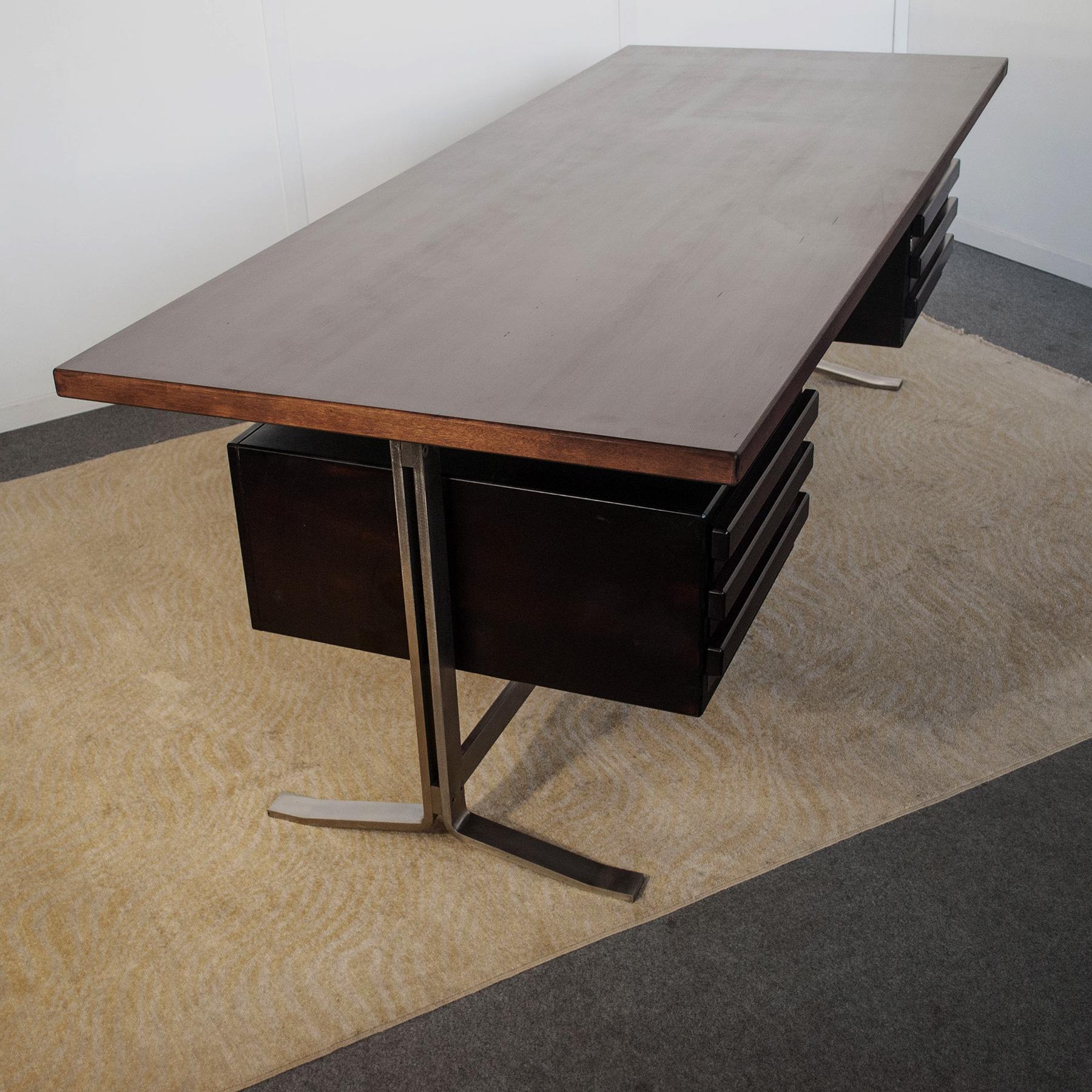 Gianni Moscatelli desk for Formanova 70’s. For Sale 1