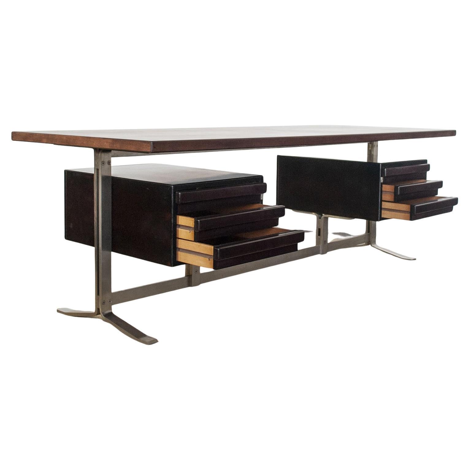 Gianni Moscatelli desk for Formanova 70’s. For Sale