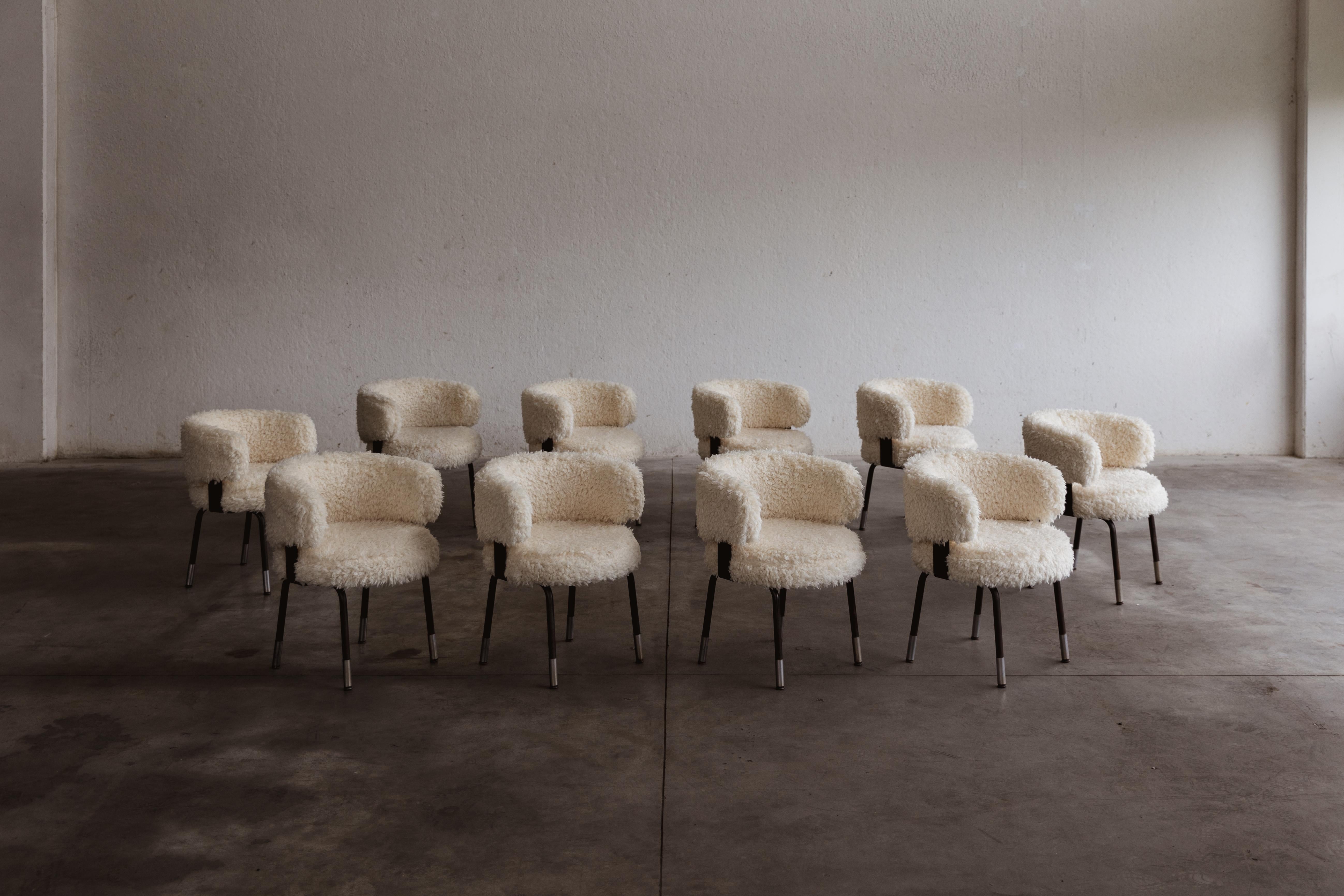 Gianni Moscatelli dining chairs for Formanova, faux-fur and iron, Italy, 1968, set of ten.

These chairs represent timeless items designed by Gianni Moscatelli for Formanova in the 1960's. Its design features pure and functional lines, enhanced by