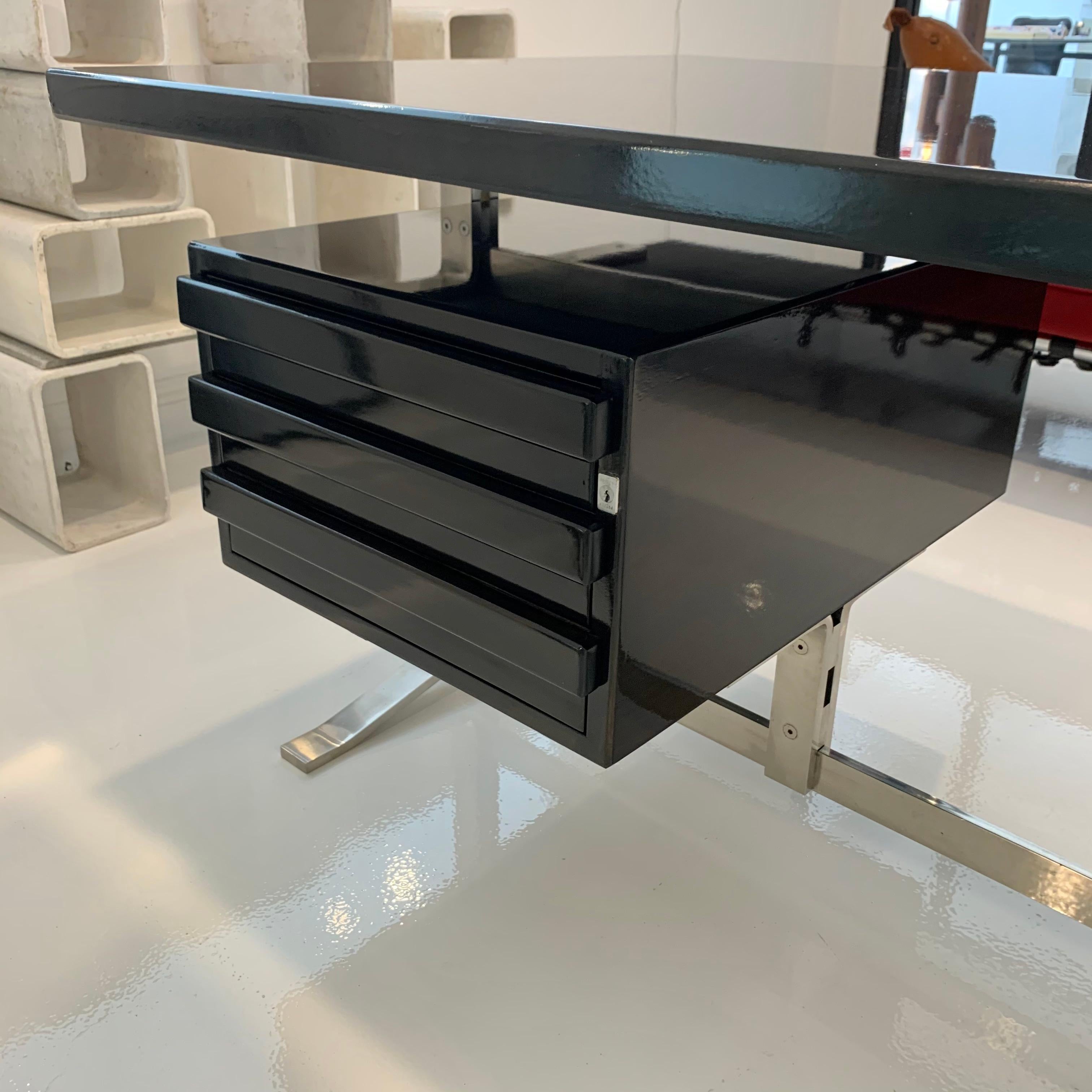 Gianni Moscatelli Platform Desk for Formanova 2