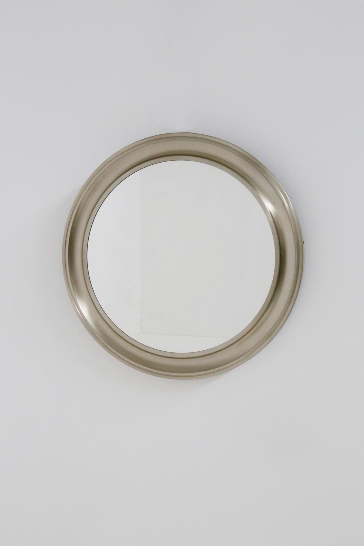 Gianni Moscatelli Round Nickel Wall Mirror Midcentury for Formanova, 1970s In Good Condition In Milano, IT