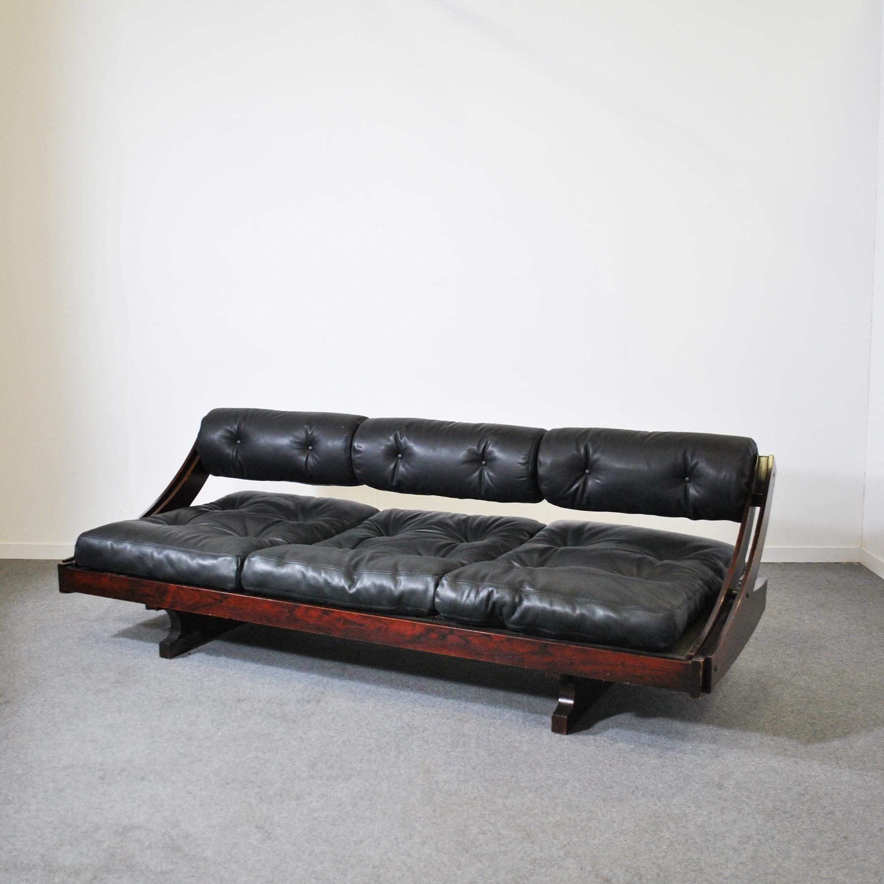 Leather Gianni Songia Sofa for Sormani Late 60's For Sale