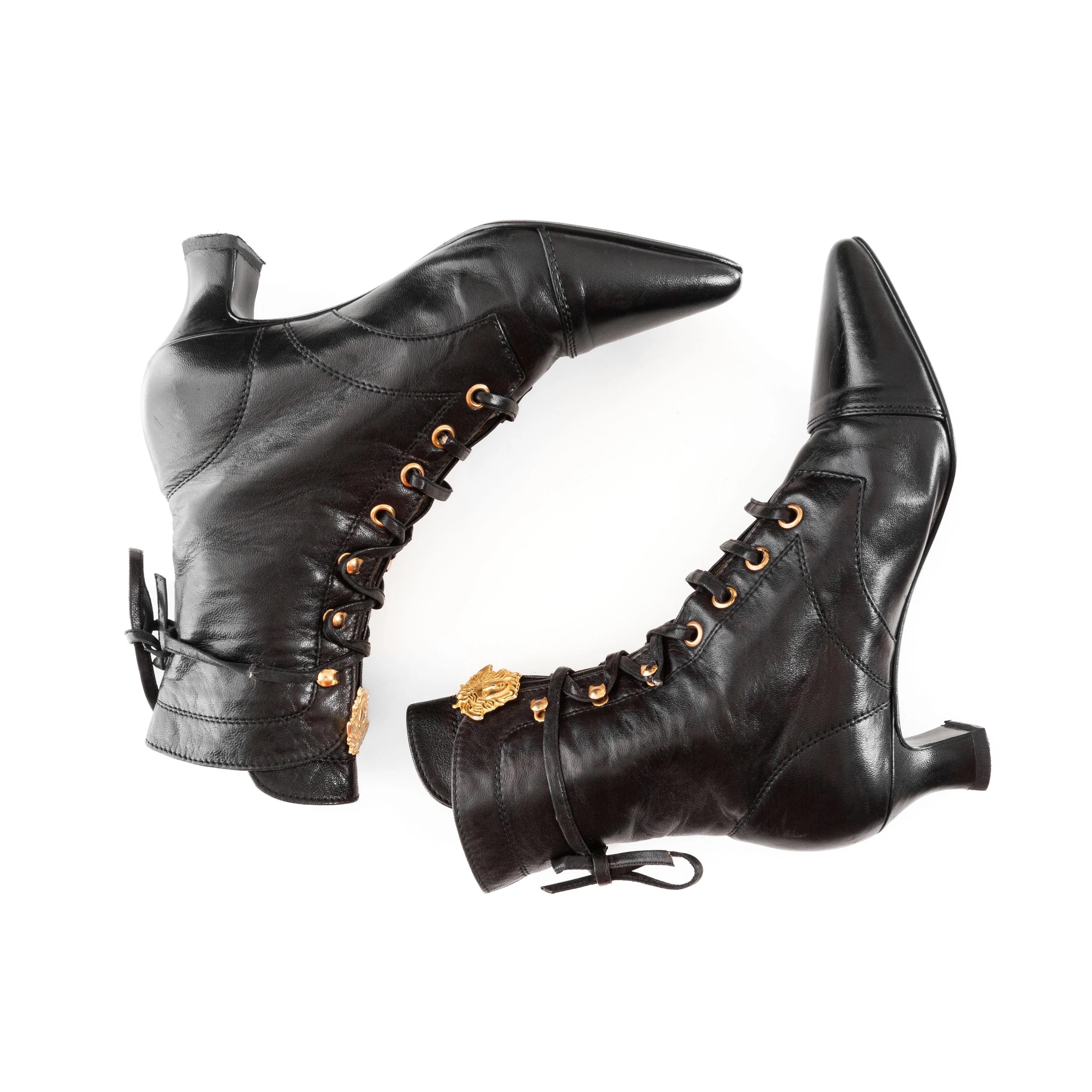 Gianni Versace 1980s Black Leather Gold-Tone Medusa Pointed Ankle Boots For Sale 1