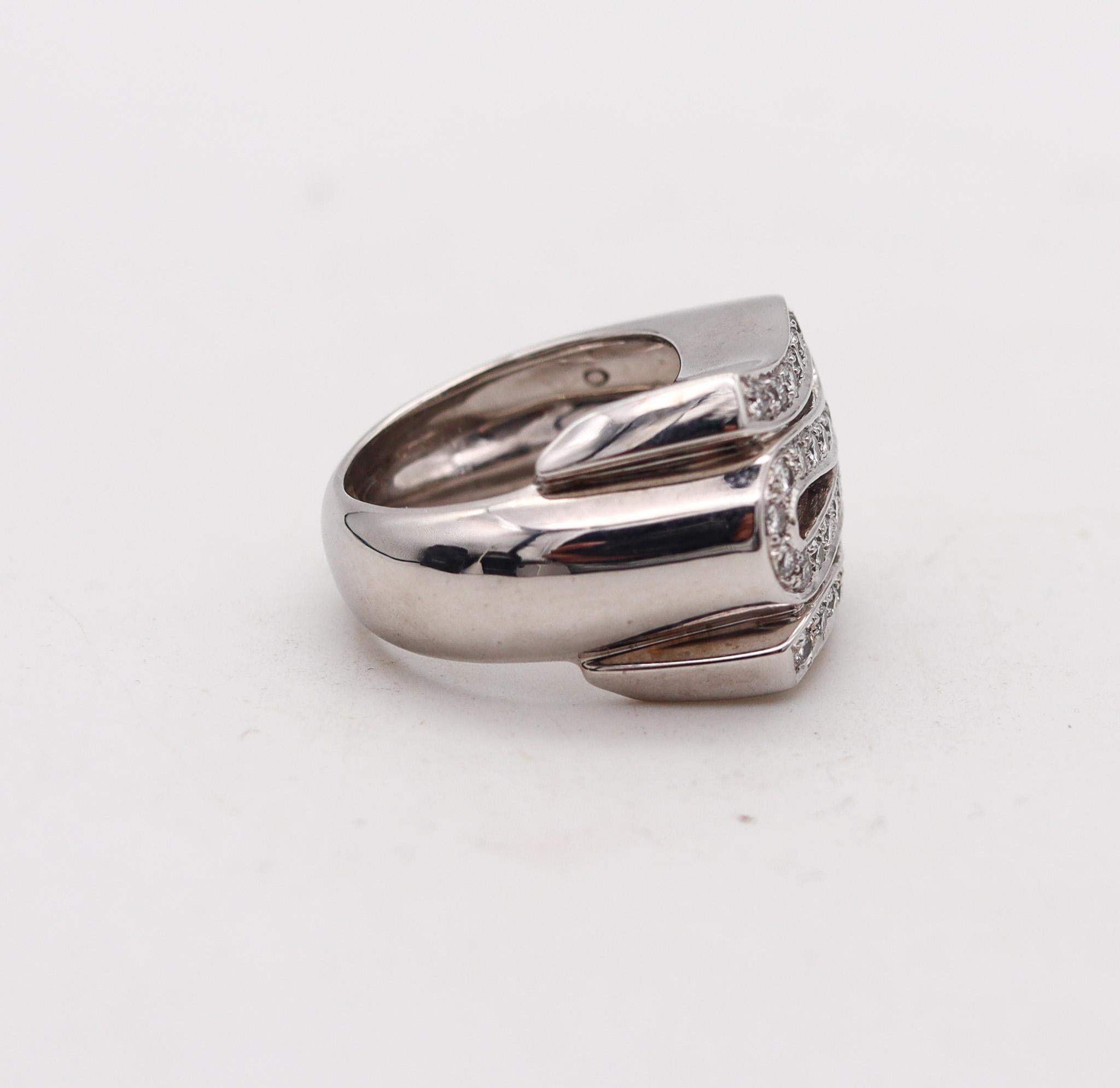 Gianni Versace 1990 Cocktail Ring In 18Kt White Gold With 1.03 Ctw In Diamonds In Excellent Condition For Sale In Miami, FL