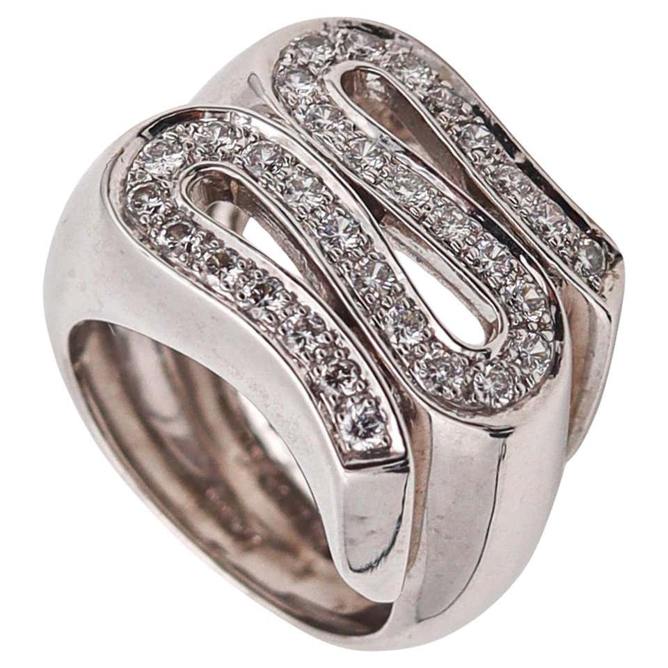 Versace 18k Ring - 9 For Sale on 1stDibs