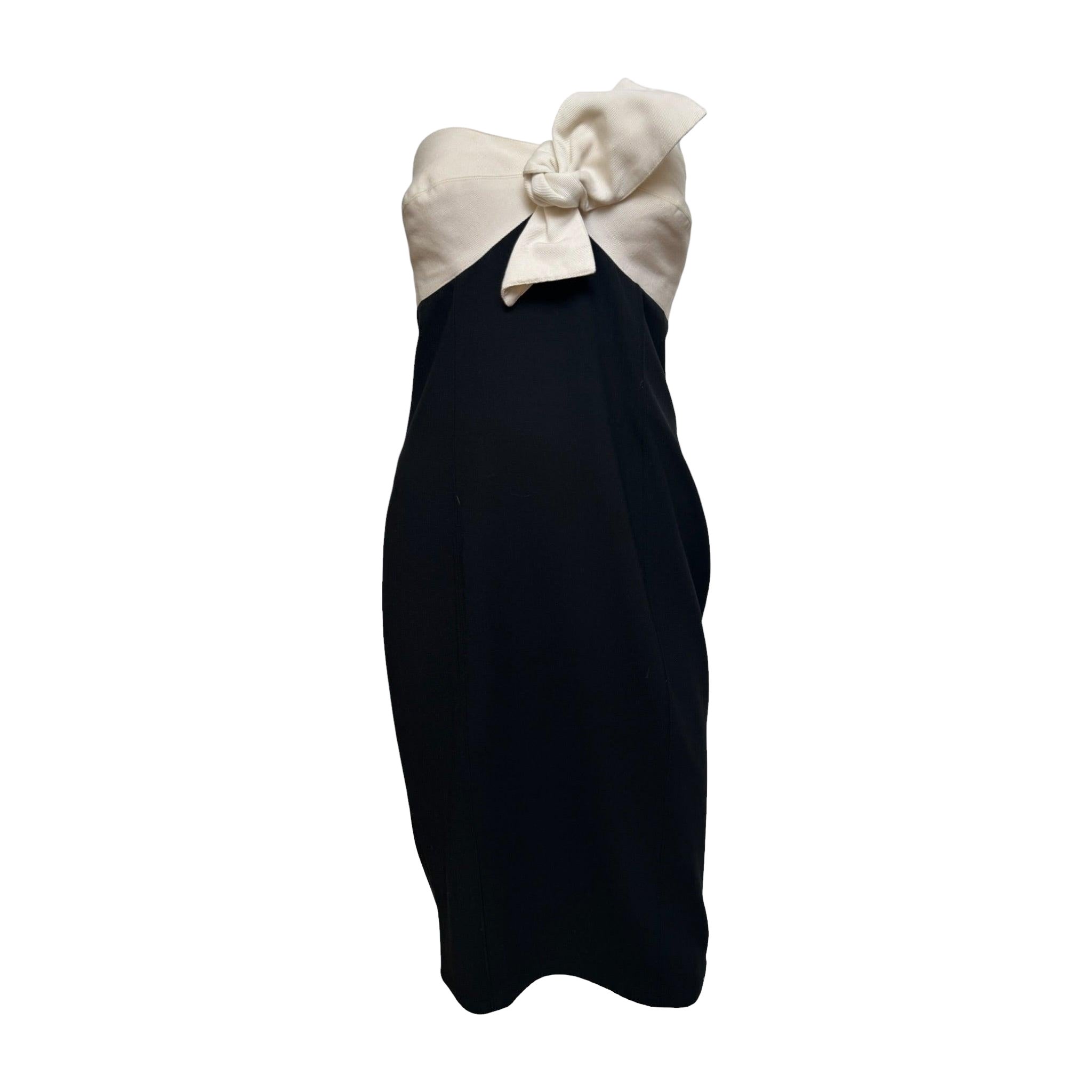 Gianni Versace 1990s Black And Ivory Bow-Detail Strapless Midi Dress For Sale