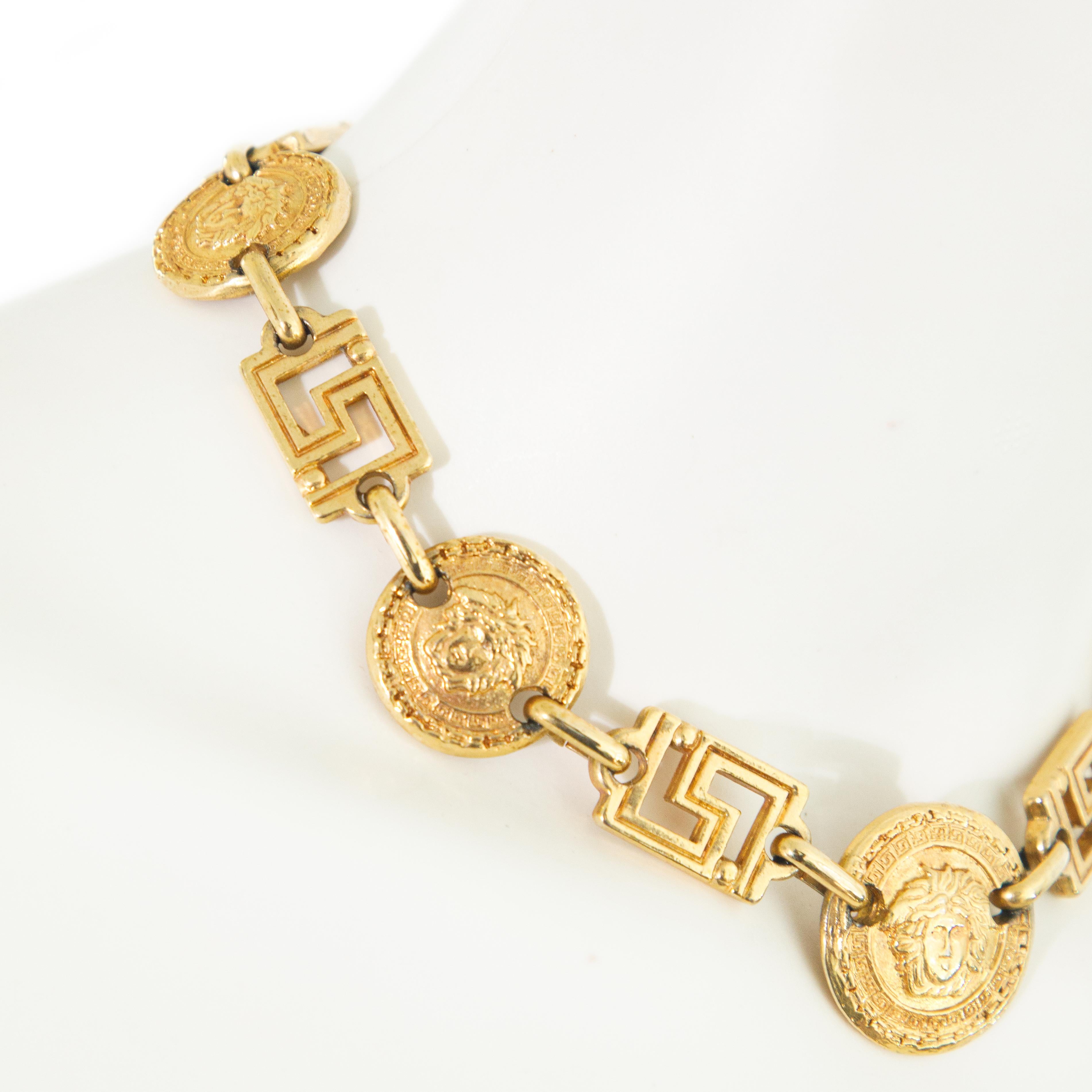De las mujeres Gianni Versace Collar Medusa Oro Años 90 en venta