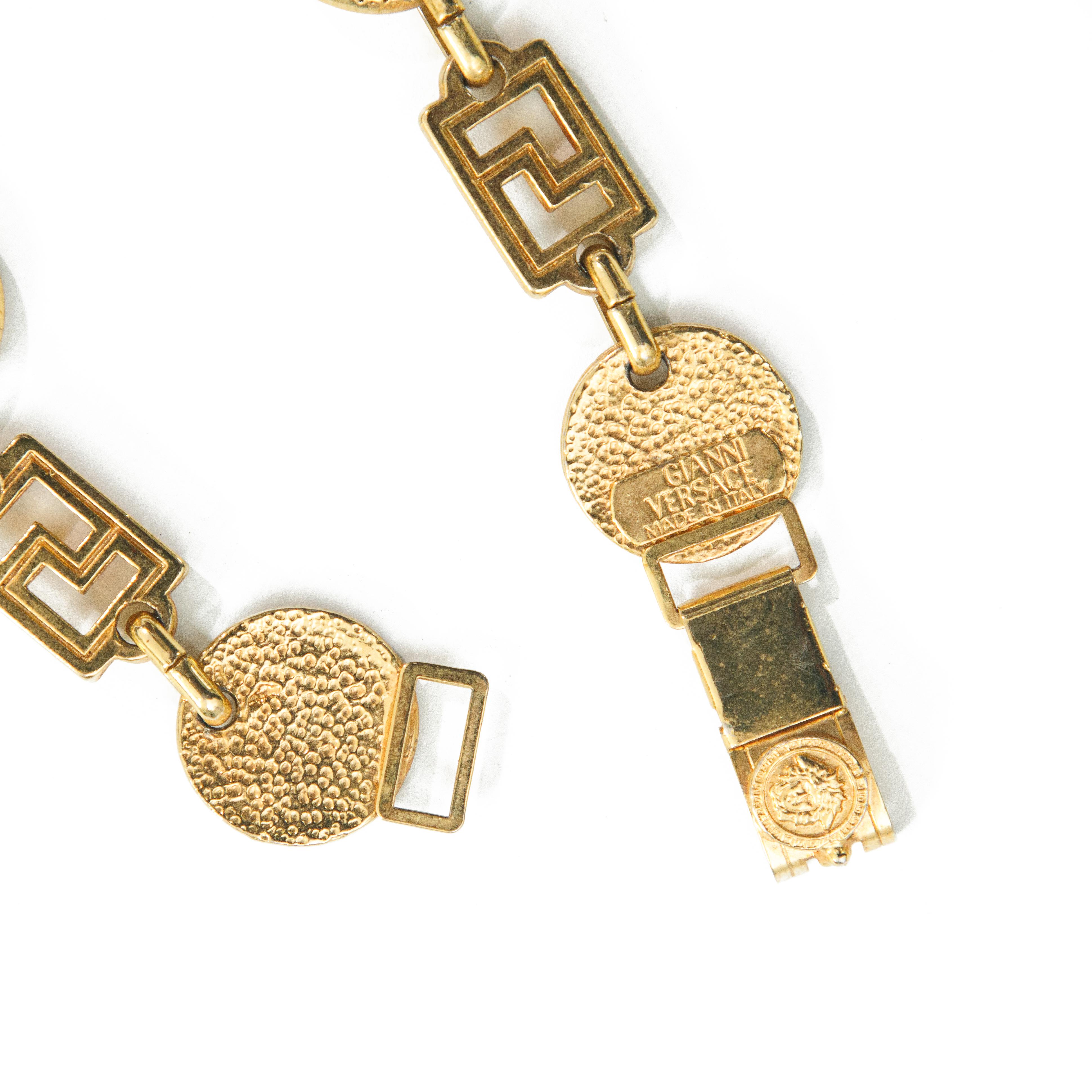 Gianni Versace Collar Medusa Oro Años 90 en venta 2