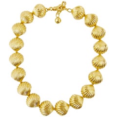 Gianni Versace Collar de conchas doradas de los años 90