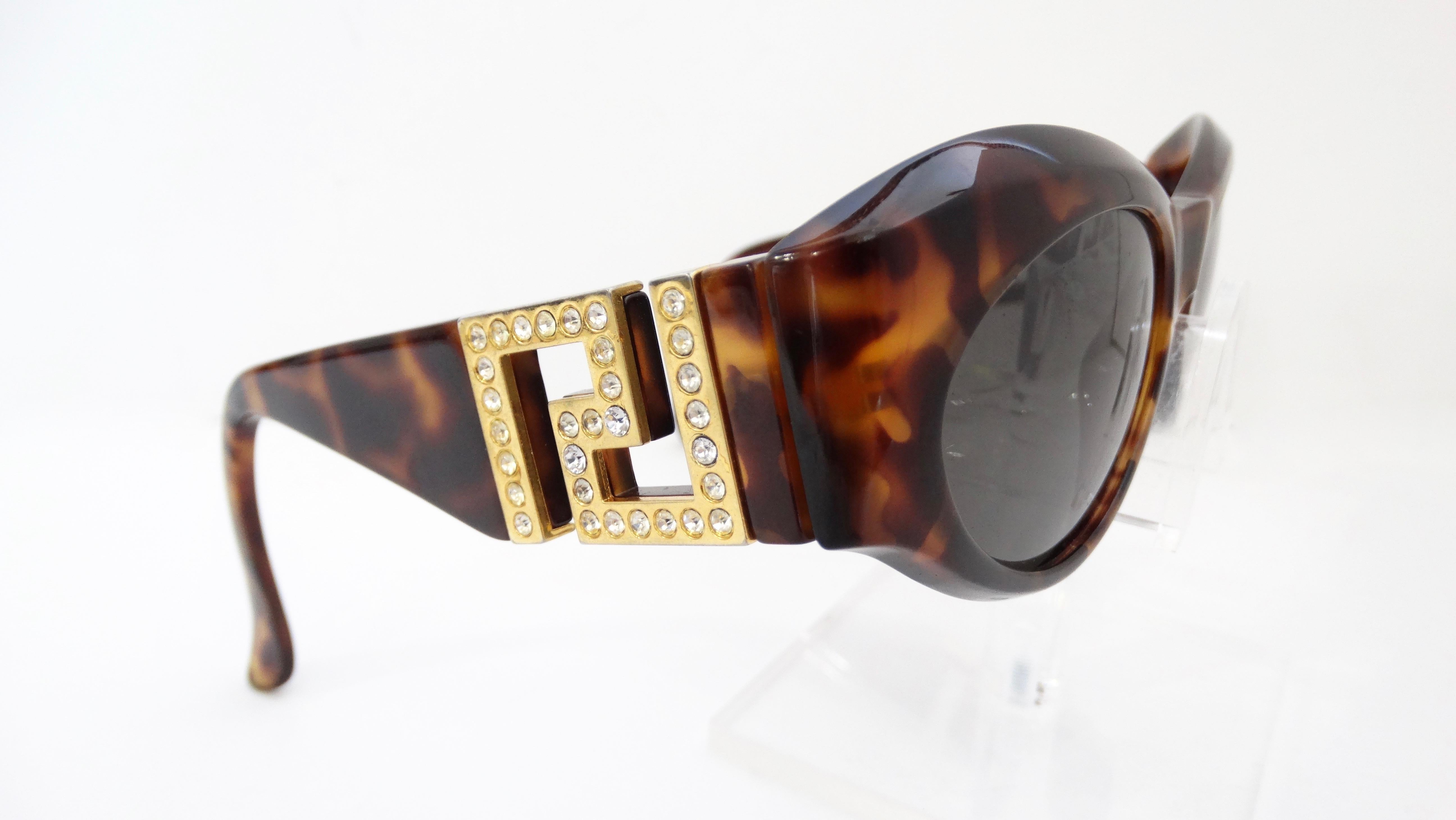 Gianni Versace 1990s Greek Key Tortoise Sunglasses  For Sale 3