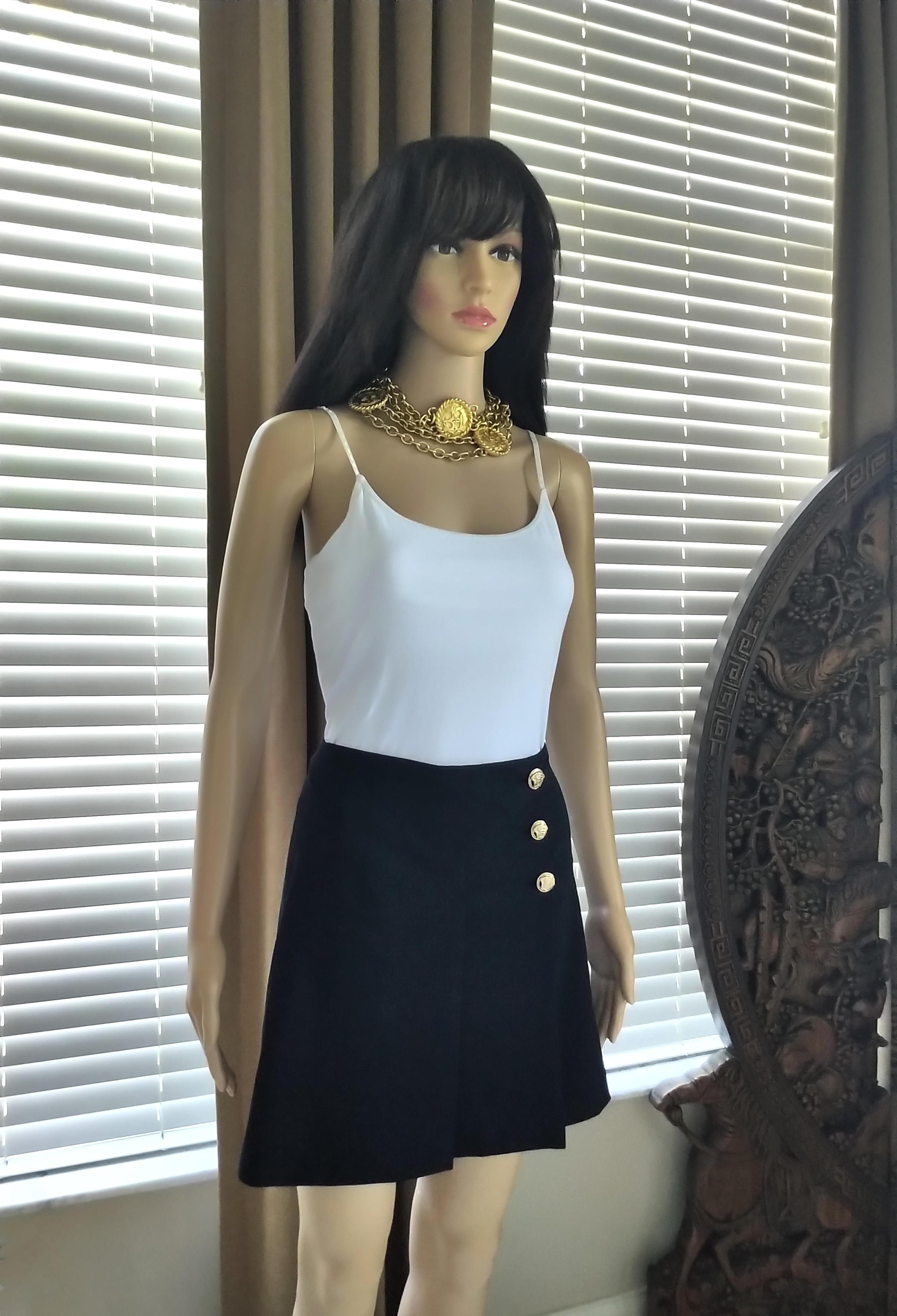 Black Gianni Versace 1990's Medusa Gold Plated Buttons A-Line Skirt IT 38 US 2 4 For Sale