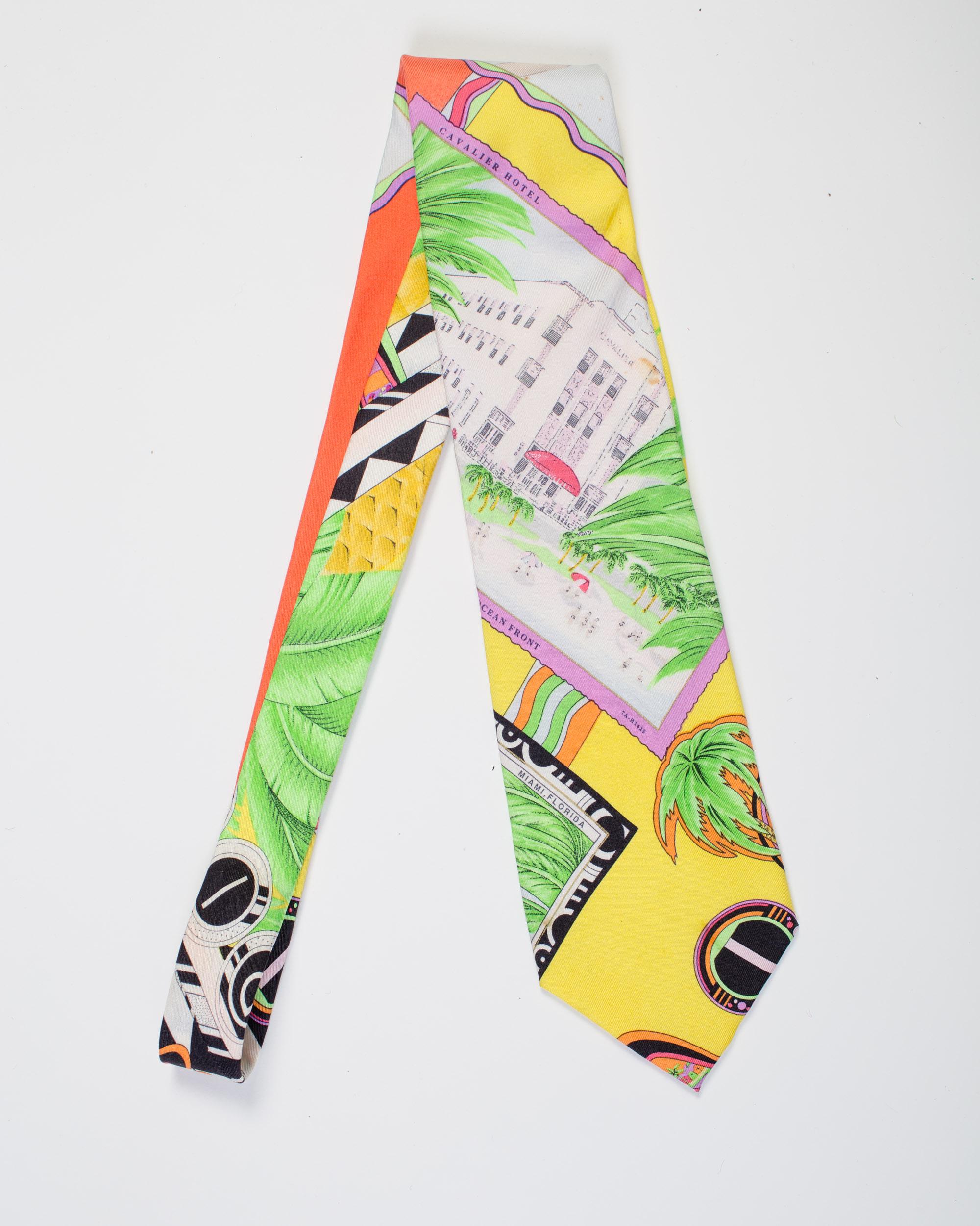 1990S  GIANNI VERSACE Miami Beach Post Card Mens Silk Tie In Excellent Condition In New York, NY