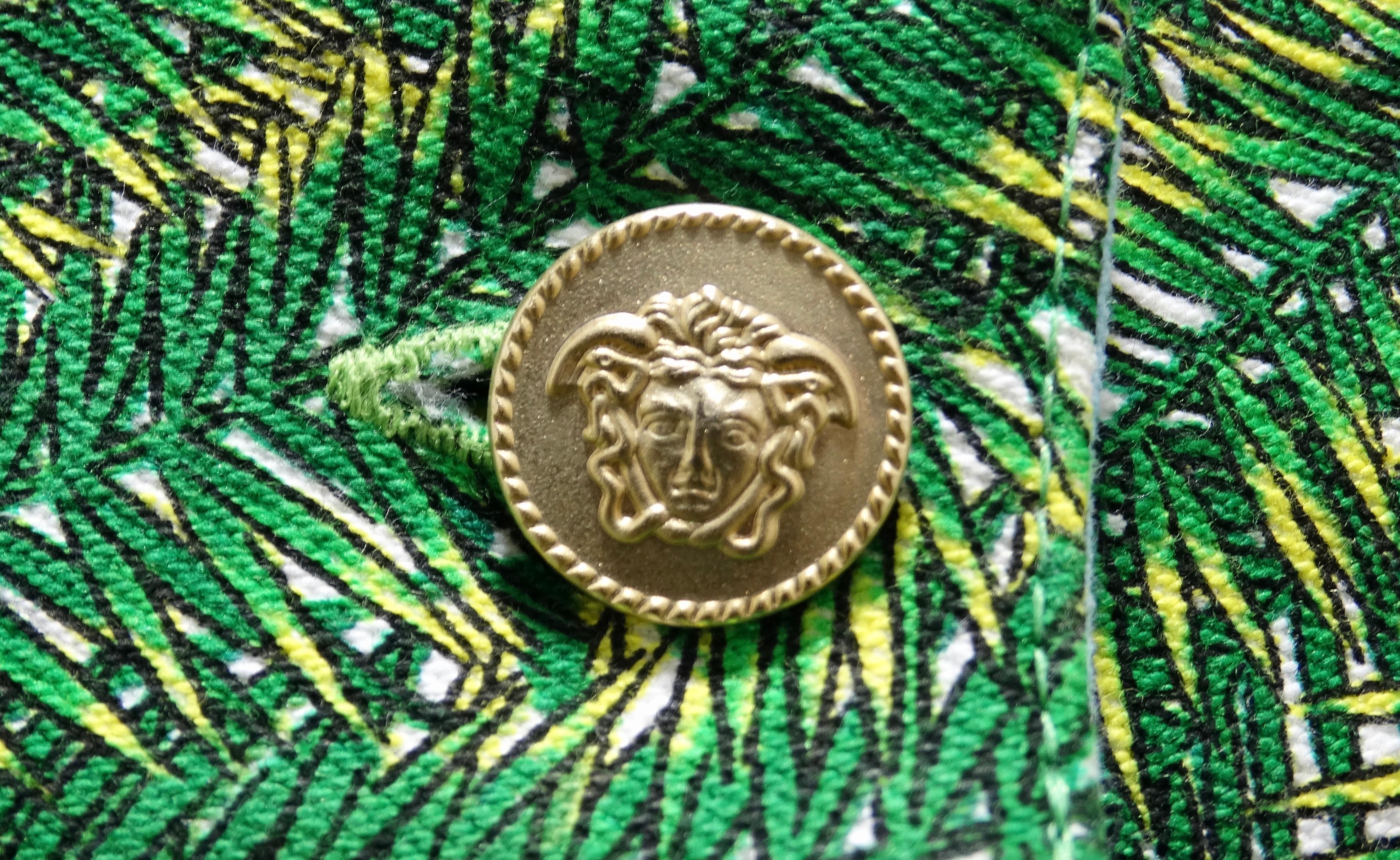Gianni Versace Vaqueros estampados Miami años 90 en venta 4