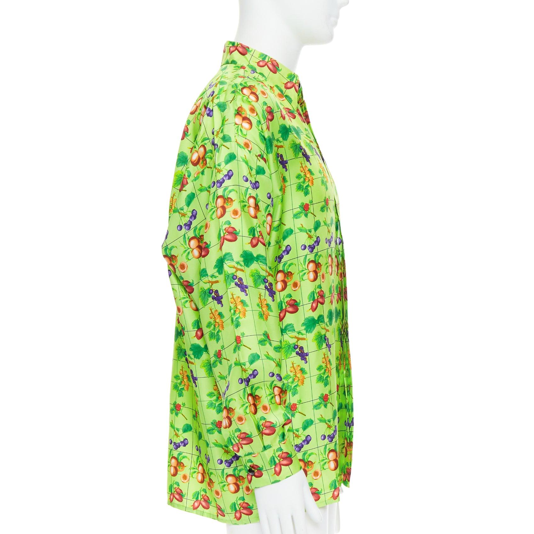 GIANNI VERSACE 1990's Vintage neon green fruit print silk shirt IT48 M In Excellent Condition For Sale In Hong Kong, NT