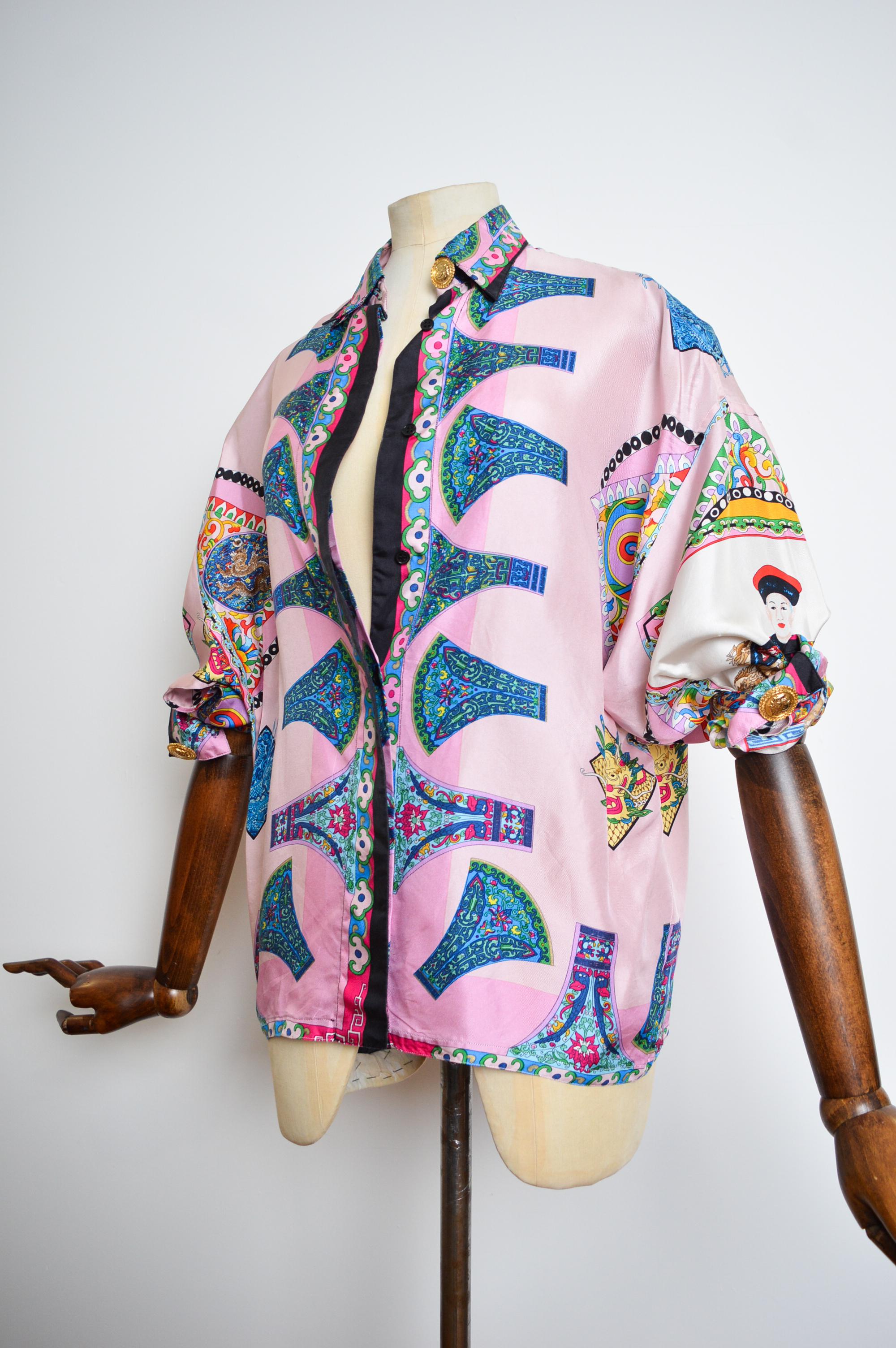 Gianni Versace 1993 Spring Runway Atelier Pure Silk patterned Colourful Shirt For Sale 12