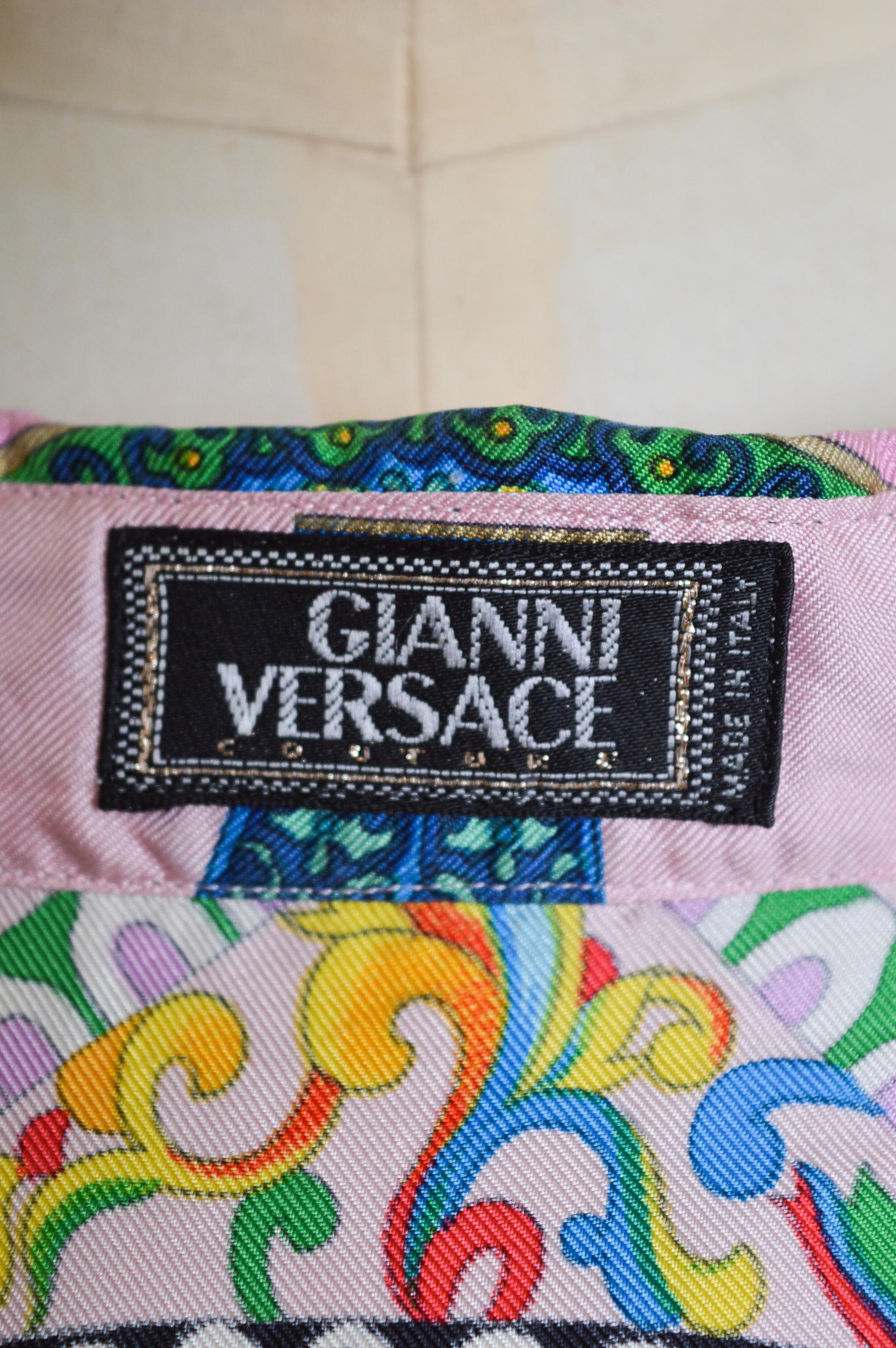 Gianni Versace 1993 Spring Runway Atelier Pure Silk patterned Colourful Shirt For Sale 13