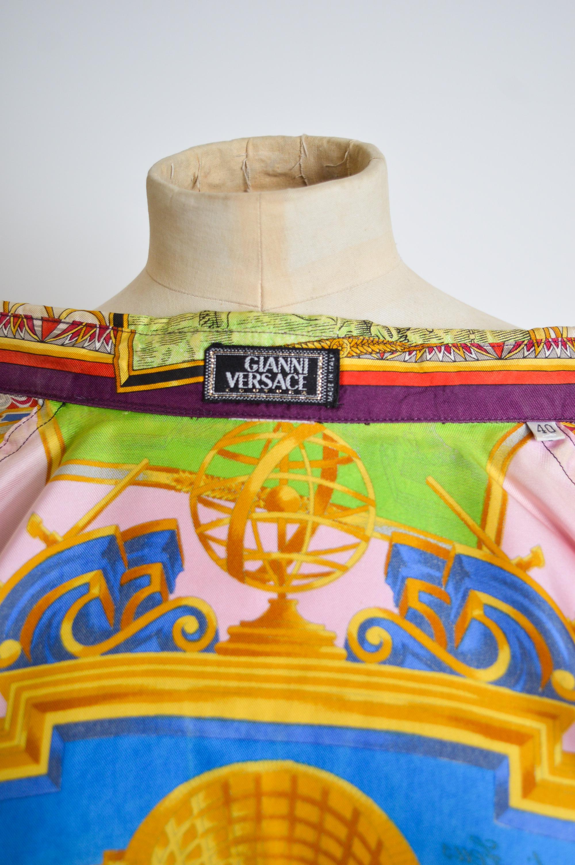 Gianni Versace 1993 Spring Runway Atelier Pure Silk patterned Colourful Shirt For Sale 16