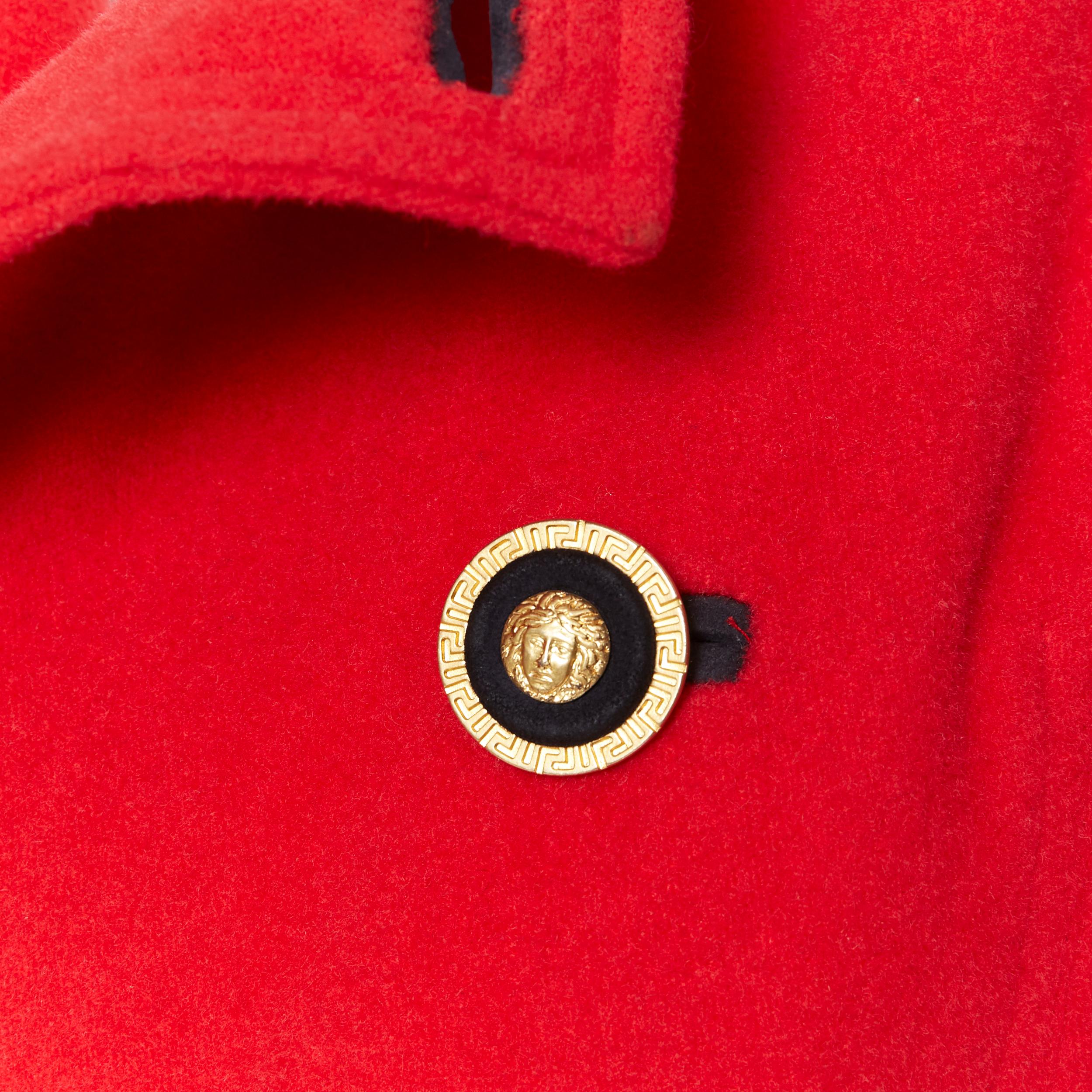 GIANNI VERSACE 1993 Vintage rote Wolle Medusa Knopf Doppelreihermantel M 5