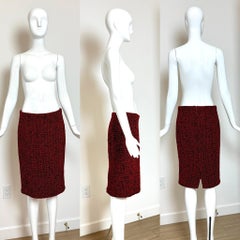 GIANNI VERSACE 1995 Icónico Traje de Falda de Pasarela Vintage Rojo y Negro