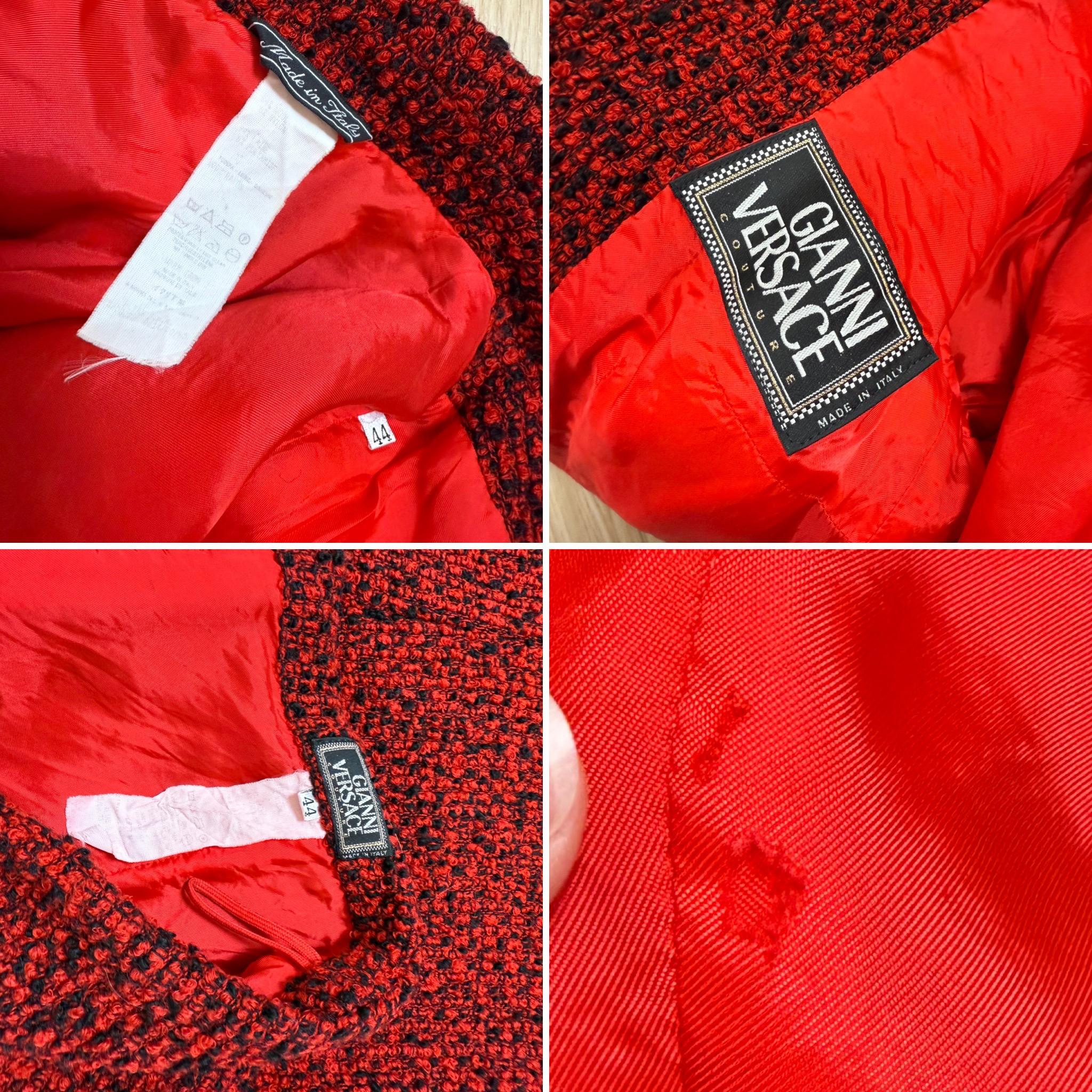 GIANNI VERSACE 1995 Iconic Vintage Runway Rot & Schwarz Rock Anzug im Zustand „Hervorragend“ im Angebot in Leonardo, NJ