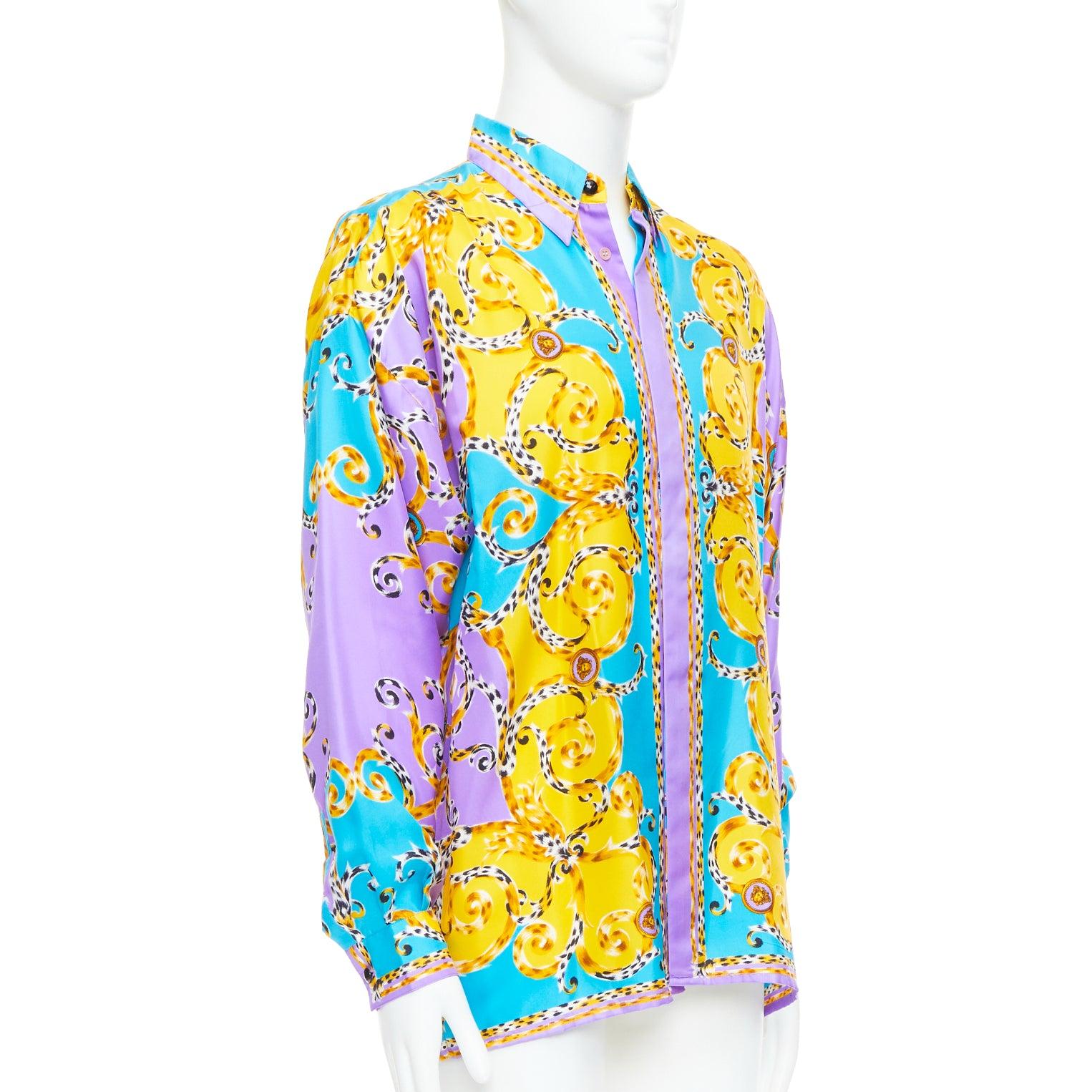 Beige Gianni Versace 1995 Versace 100% seta viola giallo leopardo barocco camicia IT48 M. in vendita