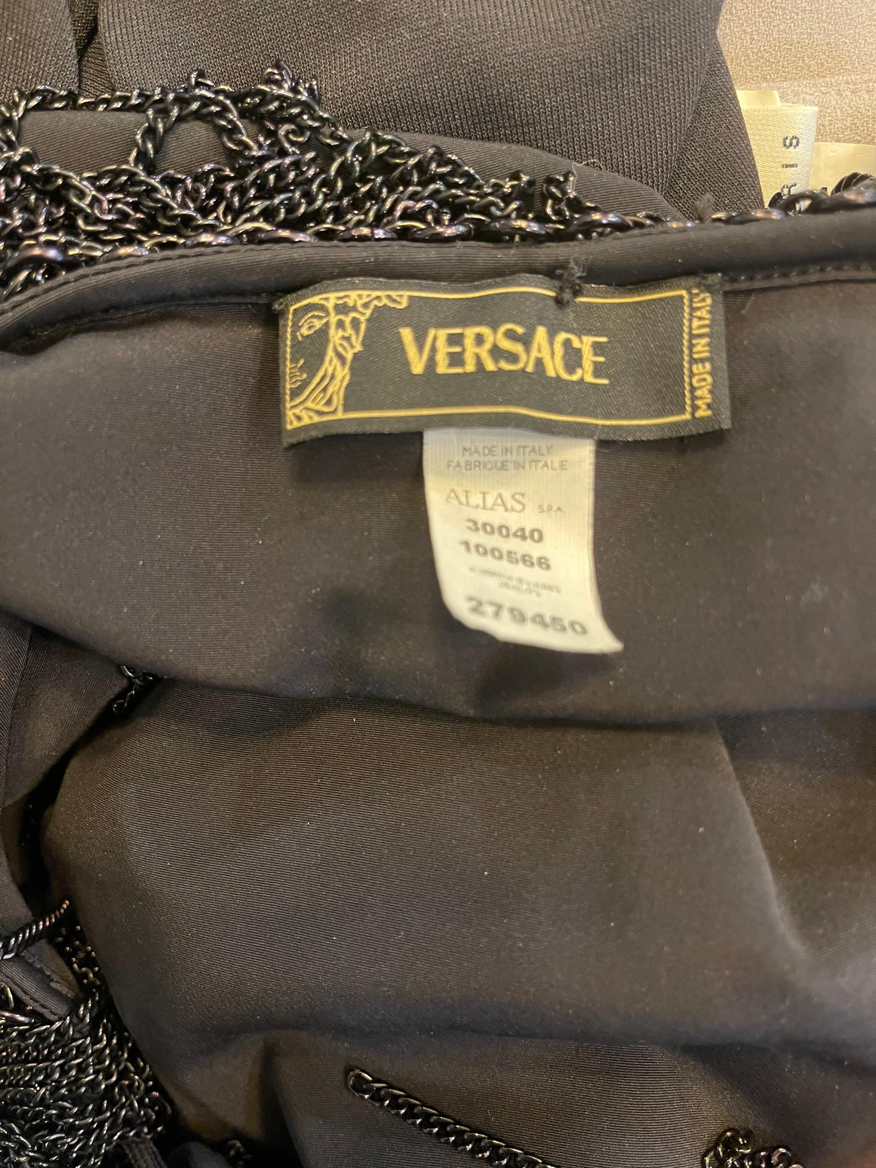 Noir Gianni Versace - Chemise dos nu Y2K incrustée de chaînes noires, taille 44/8 10, années 2000  en vente