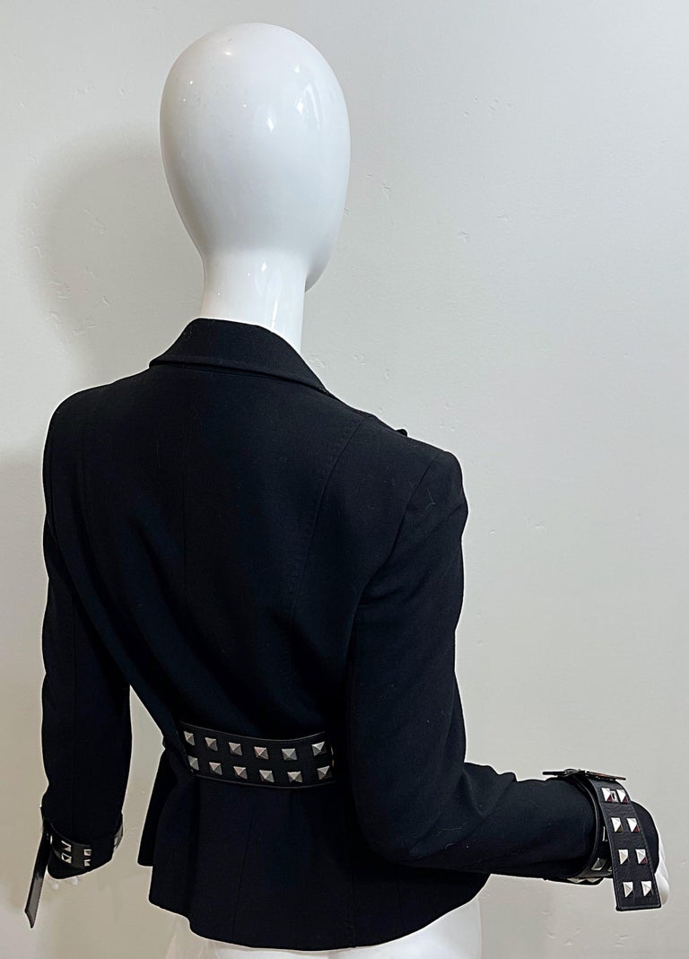 Gianni Versace 2000s Y2K Bondage Inspired Size 44 / 8 Belted Blazer Jacket For Sale 7