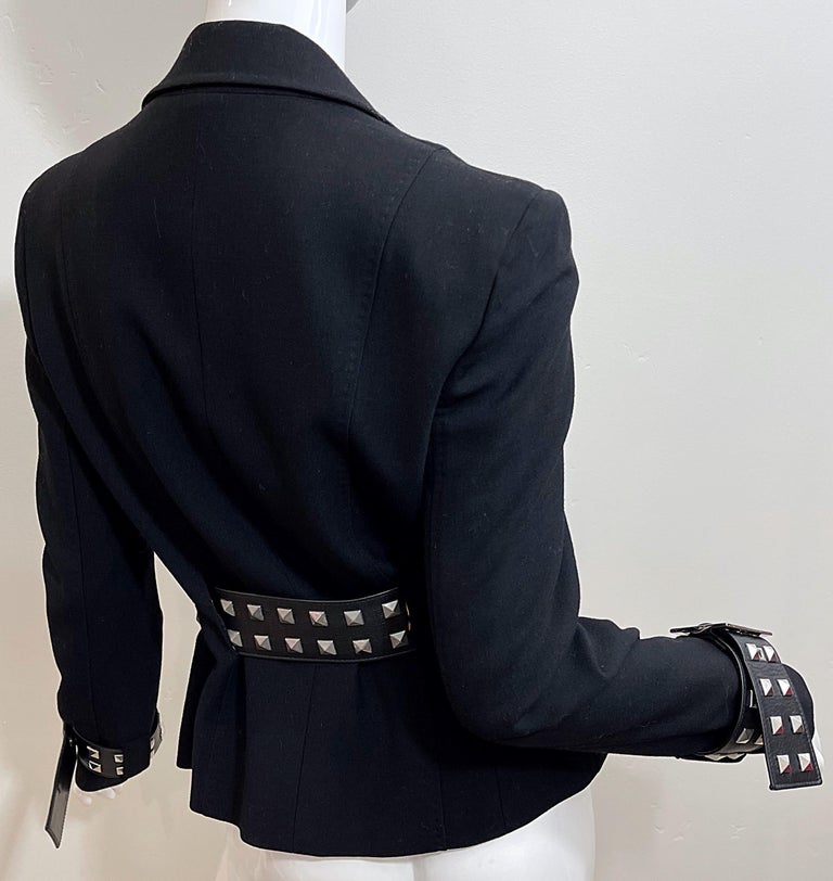 Gianni Versace 2000s Y2K Bondage Inspired Size 44 / 8 Belted Blazer Jacket For Sale 4
