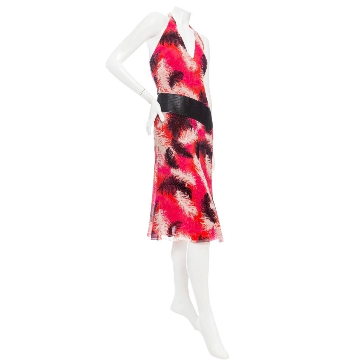 Gianni Versace 2001 Pink Silk-Blend Feather Print Halter Dress

Vintage; Fall 2001 Collection
Multicolored: Pink, Red, Black, White
Feather print
Halter strap
V-neckline
Asymmetrical leather waistband with topstitching
Side zipper