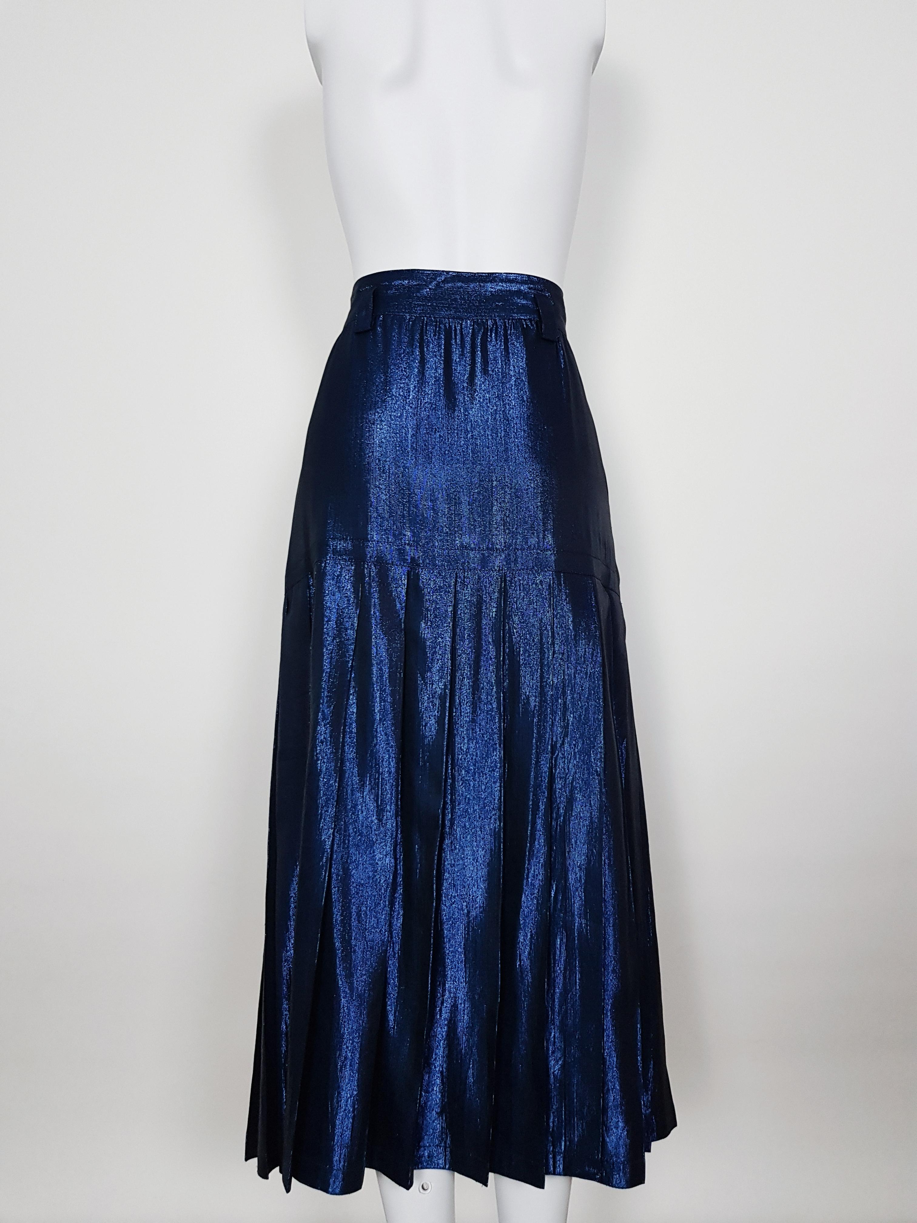 1980 GIANNI VERSACE lurex silk pleated Skirt In Good Condition For Sale In Genève, CH