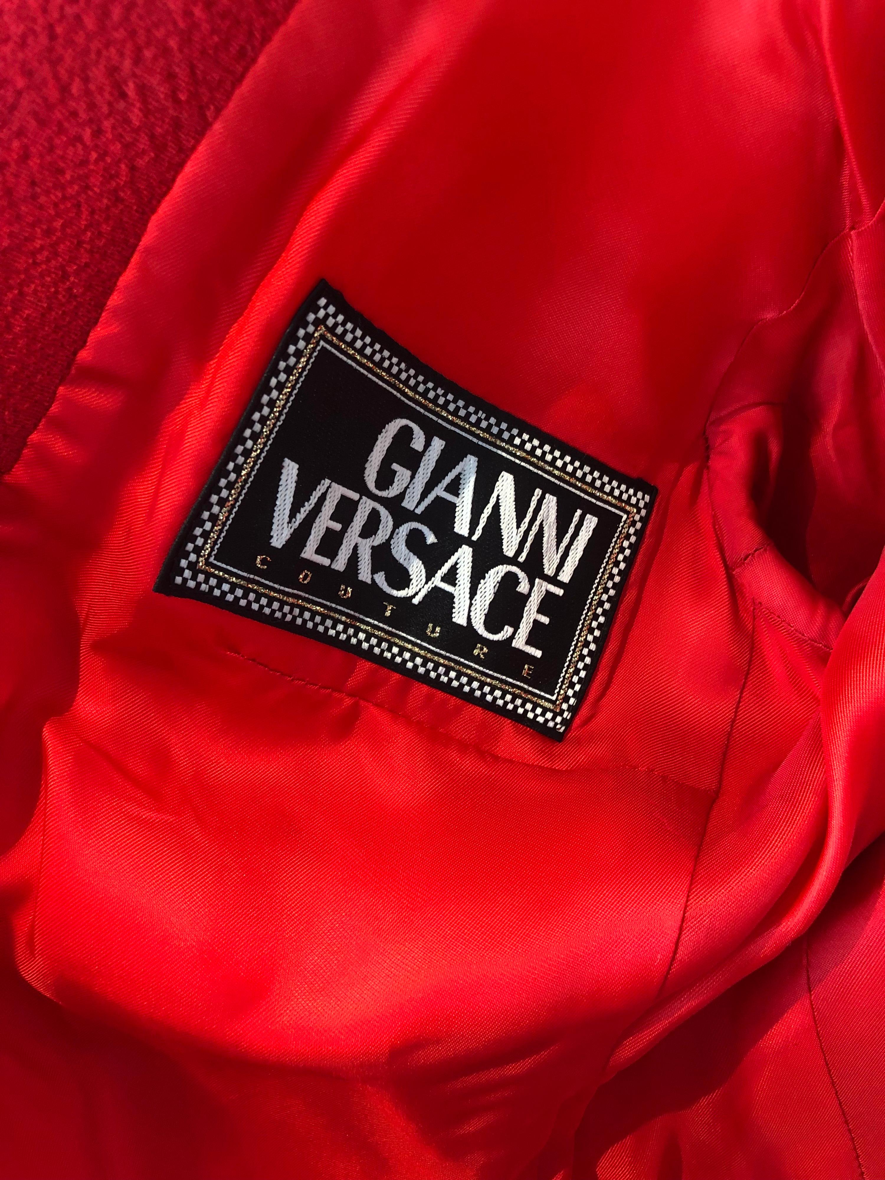 Veste en laine rouge Gianni Versace des années 80 en vente 5