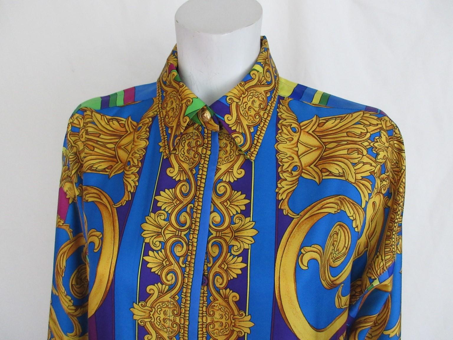 Gray Gianni Versace 90's Silk Gold Medusa Blouse For Sale