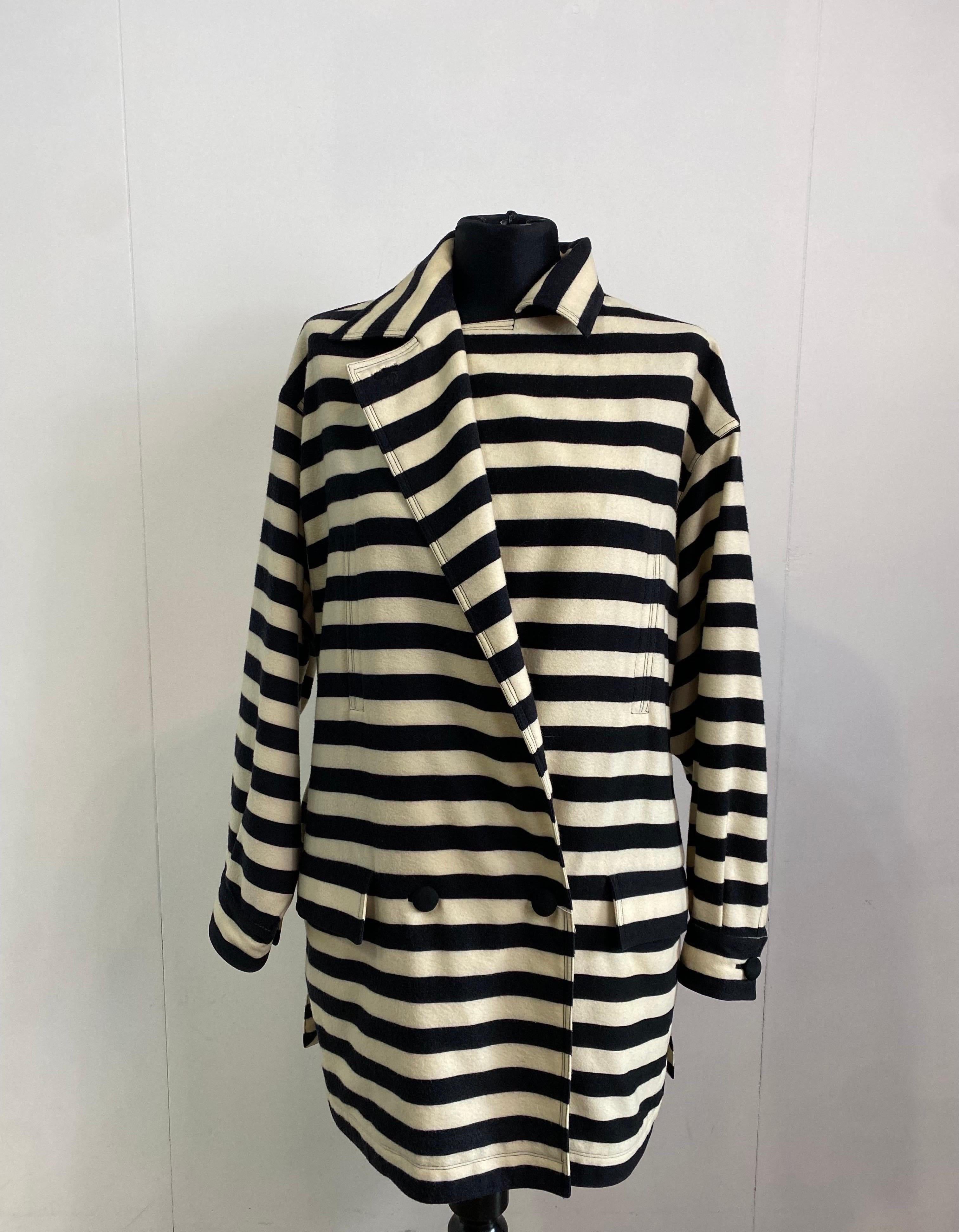 Gianni Versace 90s vintage striped Jacket For Sale 3