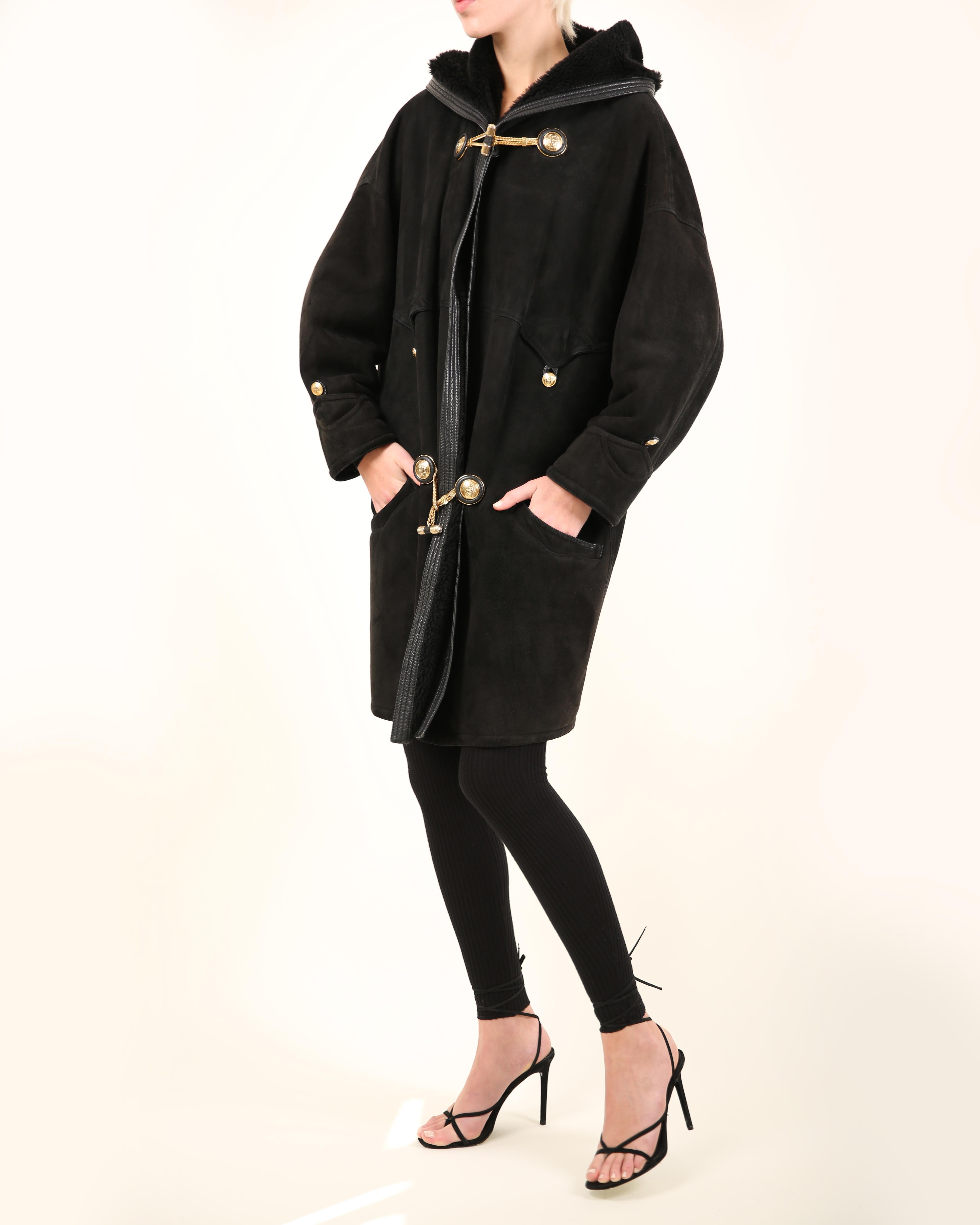 Women's Gianni Versace 90's XS - L black leather suede shearling bondage coat jacket For Sale