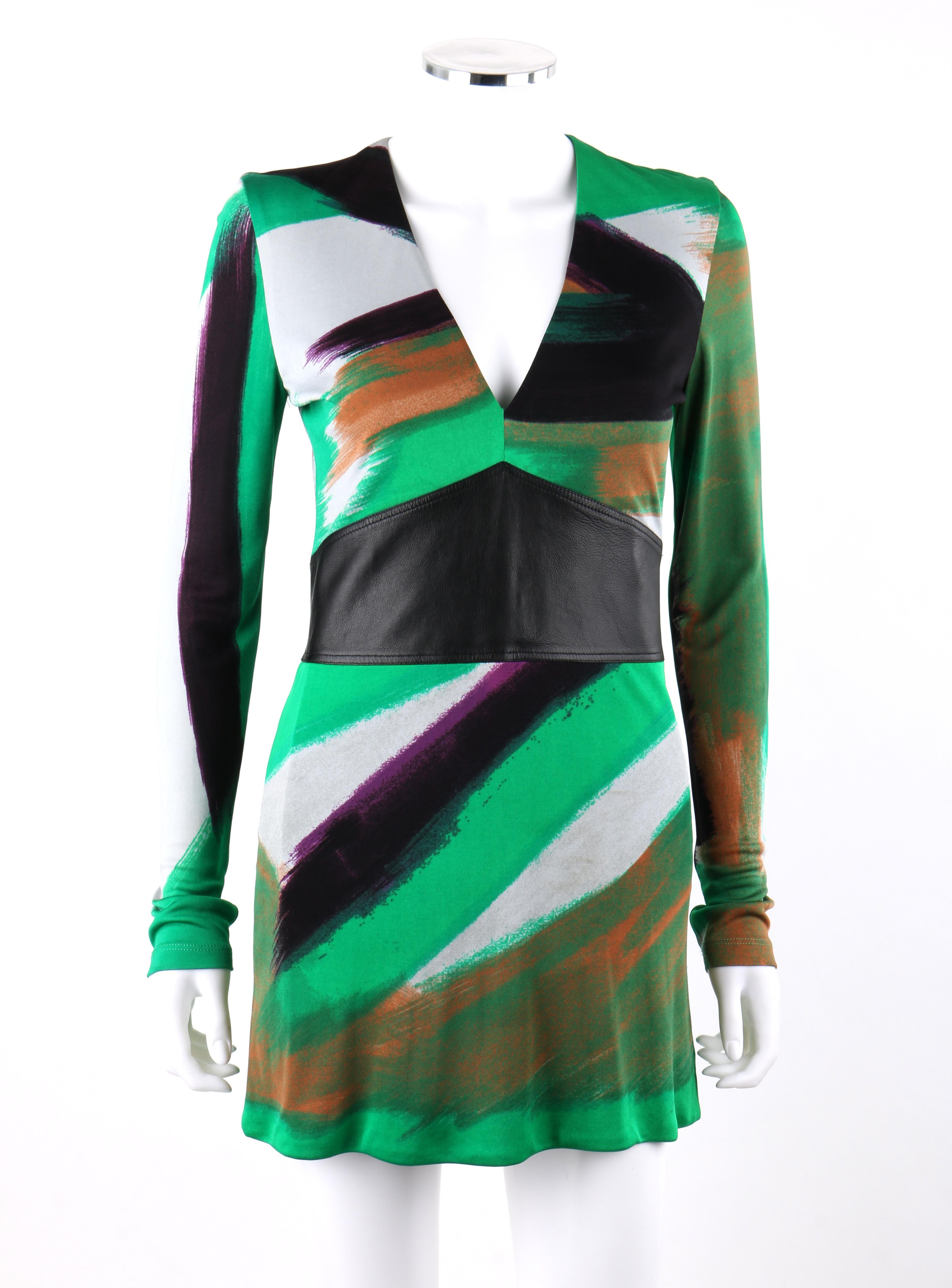 GIANNI VERSACE A/W 2001 Runway Green Black Painterly Leather Sheath LS Dress In Excellent Condition In Thiensville, WI