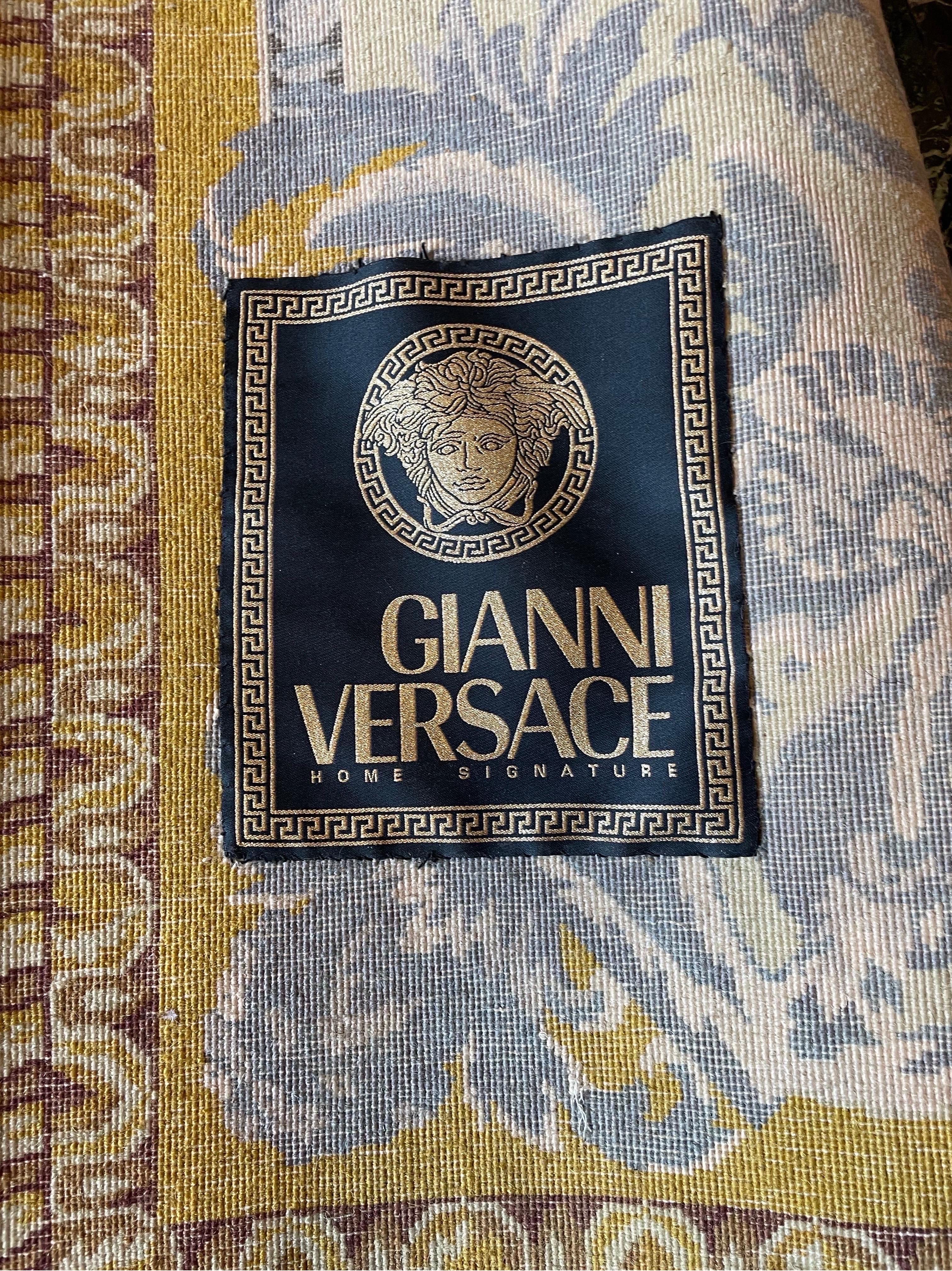 Gianni Versace Atelier Rug  In Excellent Condition For Sale In Long Island, NY
