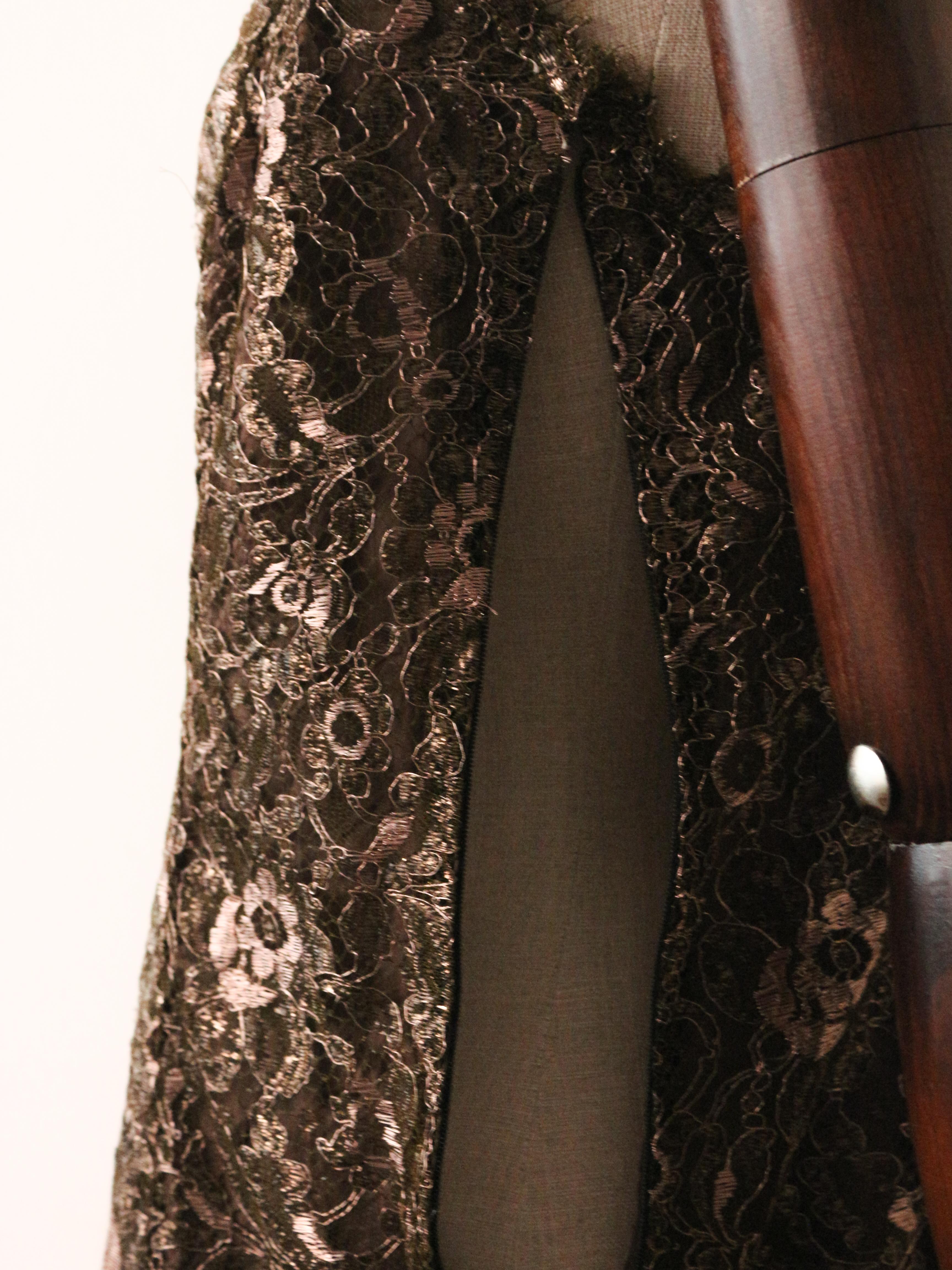 Gianni Versace Herbst/Winter 1996 Bronze-Spitzen-Minikleid im Angebot 6
