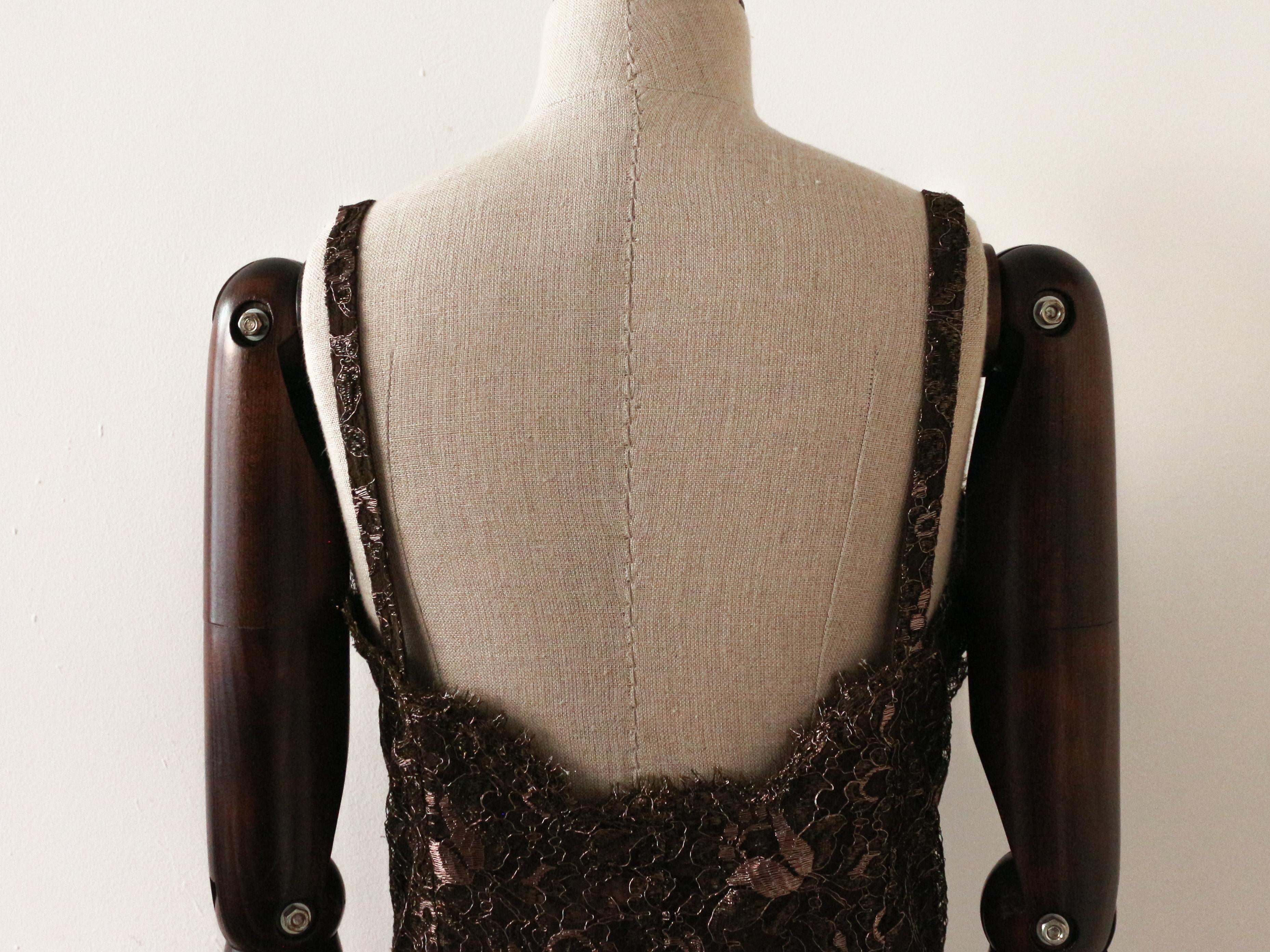 Gianni Versace Herbst/Winter 1996 Bronze-Spitzen-Minikleid im Angebot 1