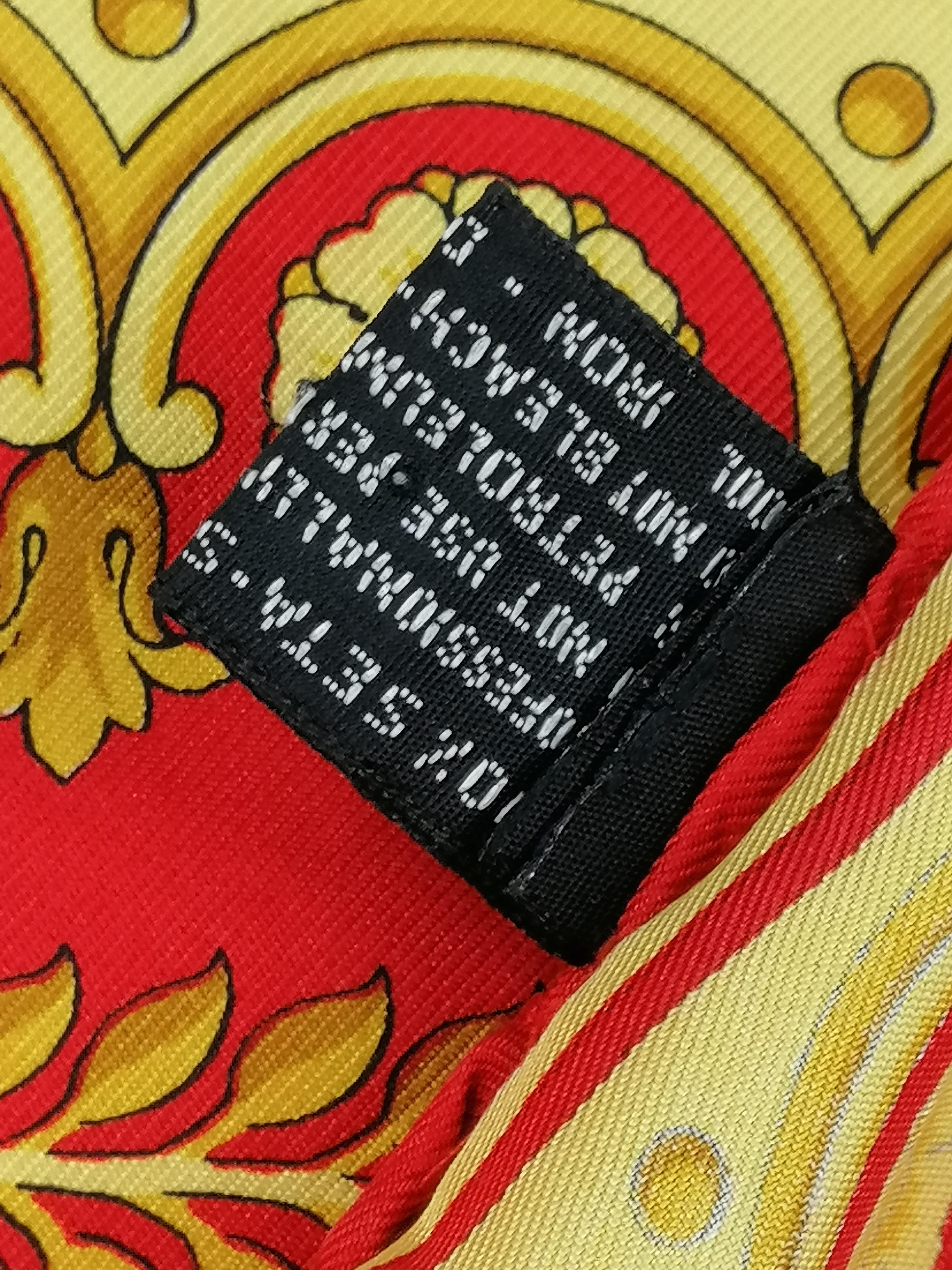 GIANNI VERSACE barocco silk scarf and belt For Sale 2
