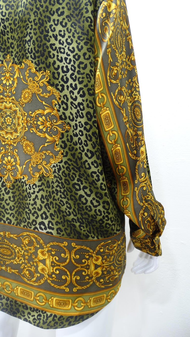 Women's or Men's Gianni Versace Baroque Leopard Print Silk Blouse For Sale